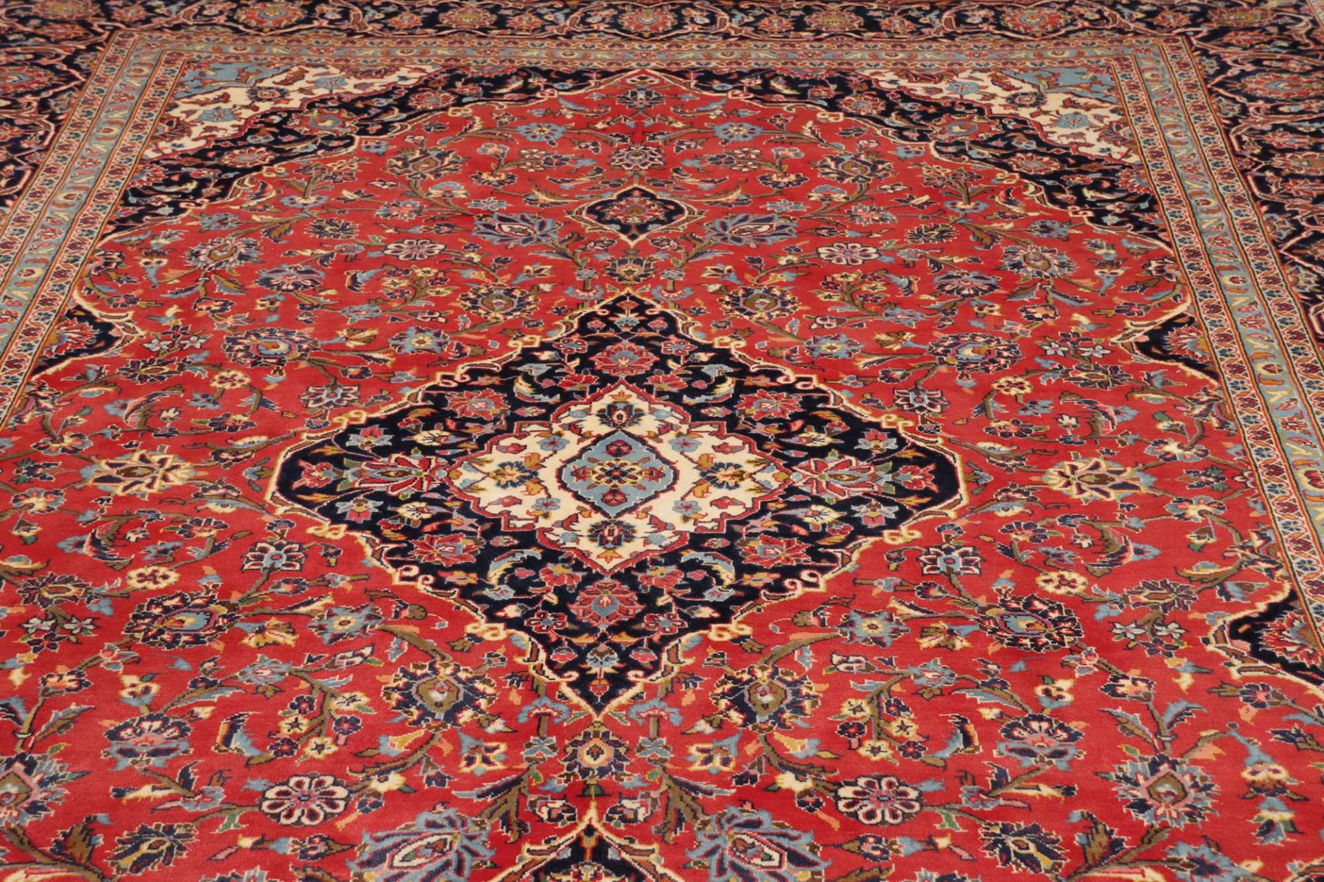 Kashan Persian Rug — hand-knotted, 251 × 364 cm, Wool