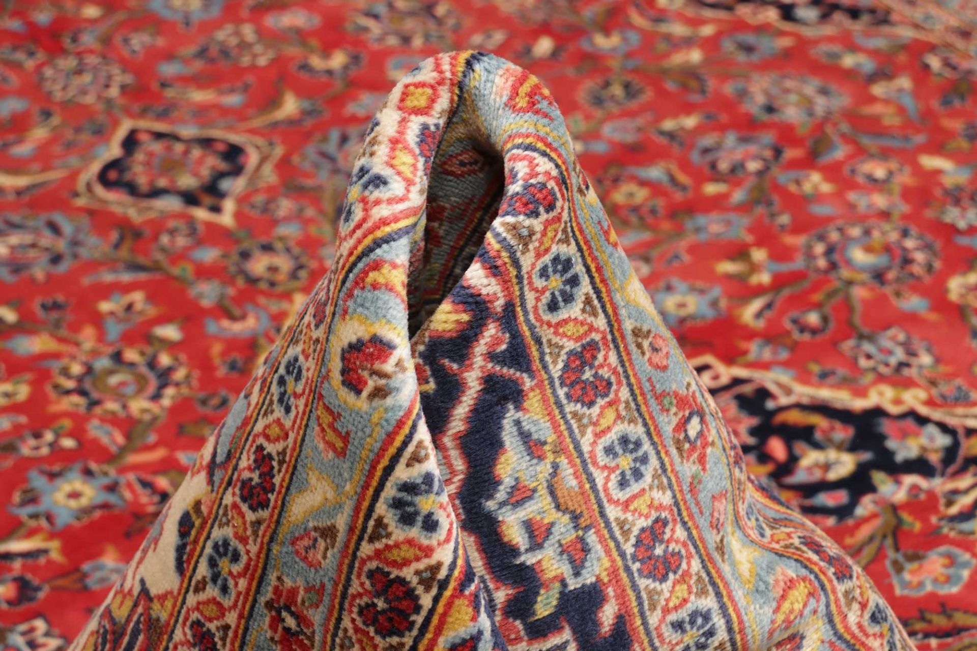 Kashan Persian Rug — hand-knotted, 251 × 364 cm, Wool