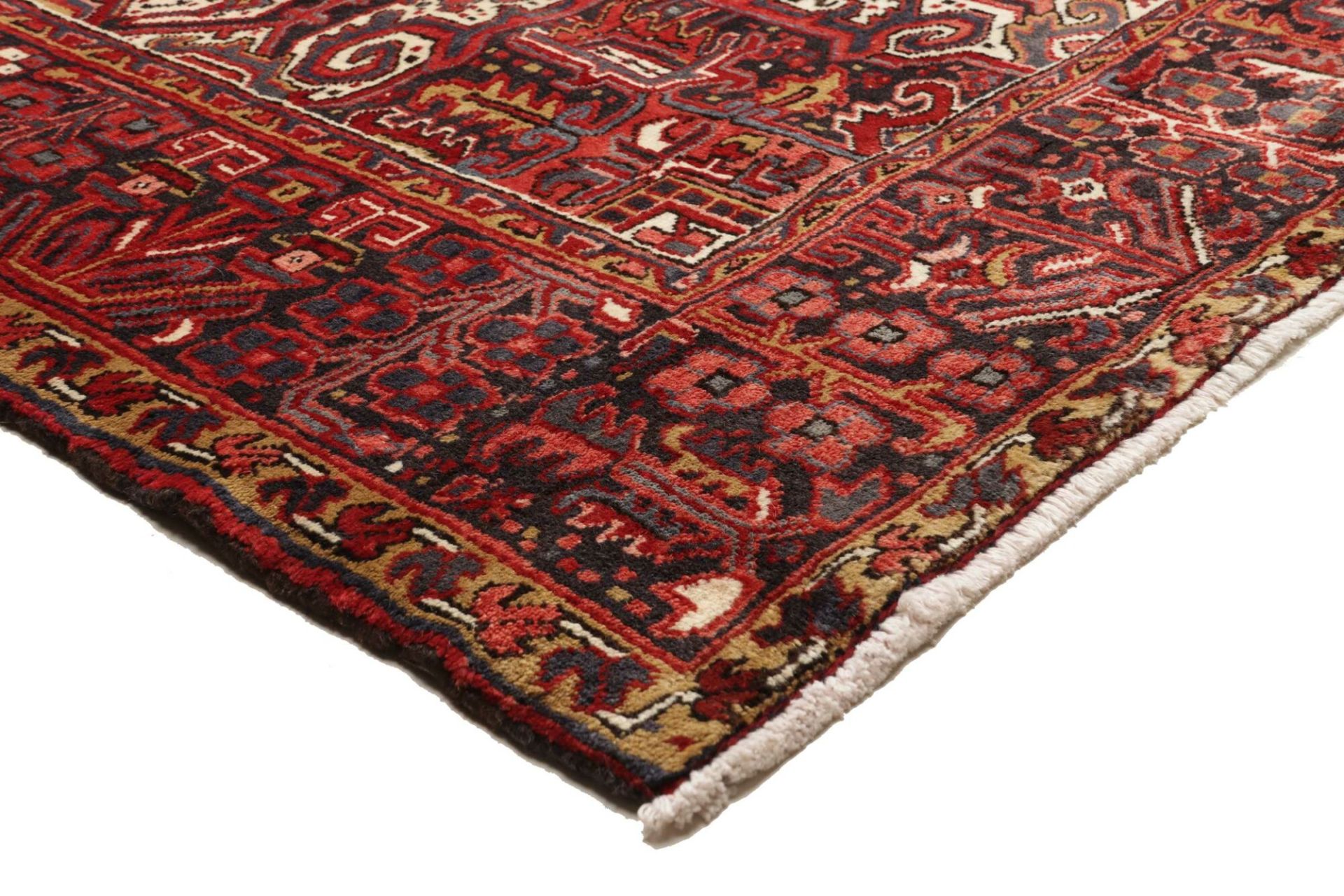 Hand-Knotted Wool Heriz Persian Rug, 266 × 337 cm