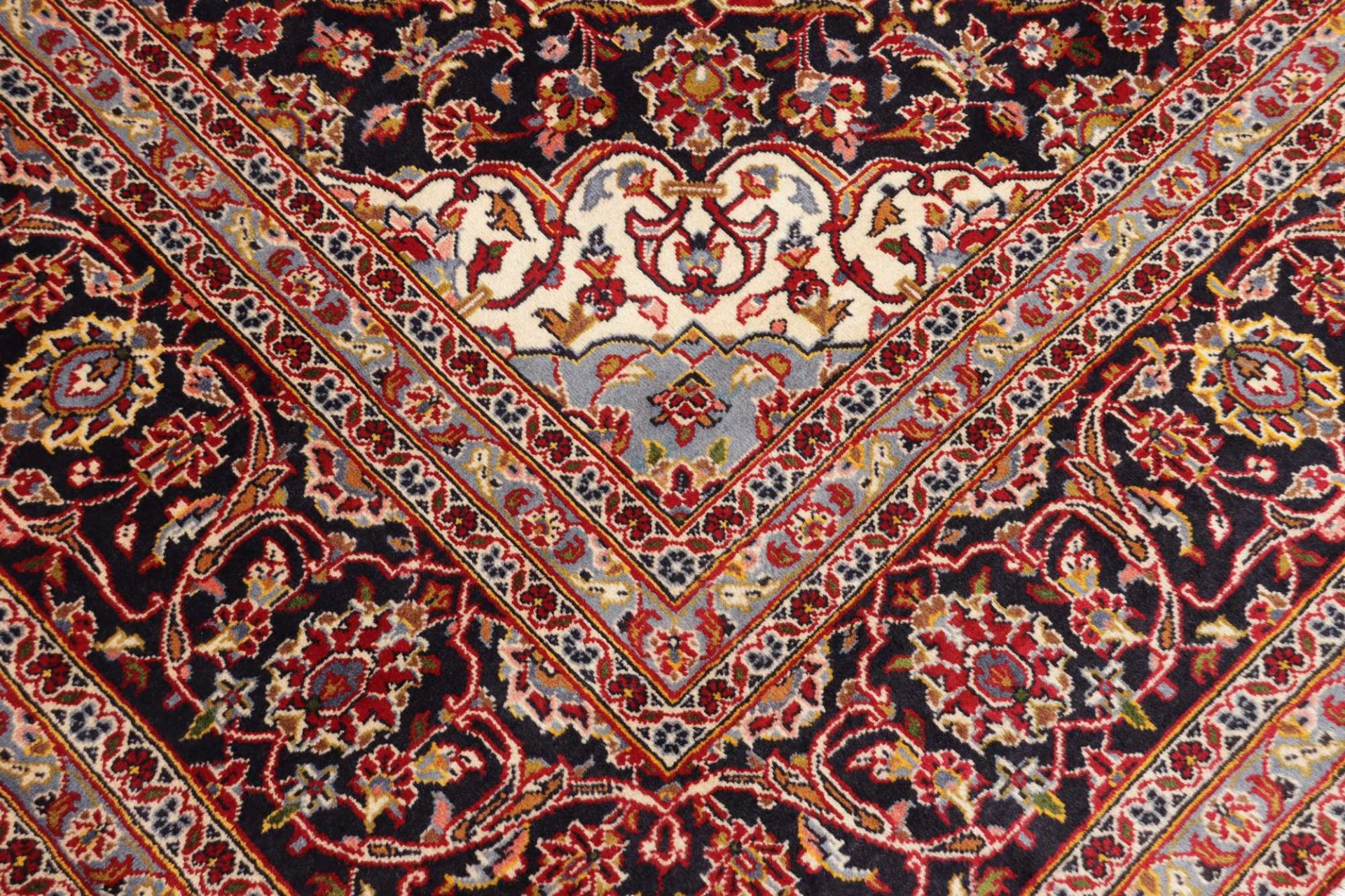 Kashan Persian Rug — hand-knotted, 246 × 354 cm, Wool