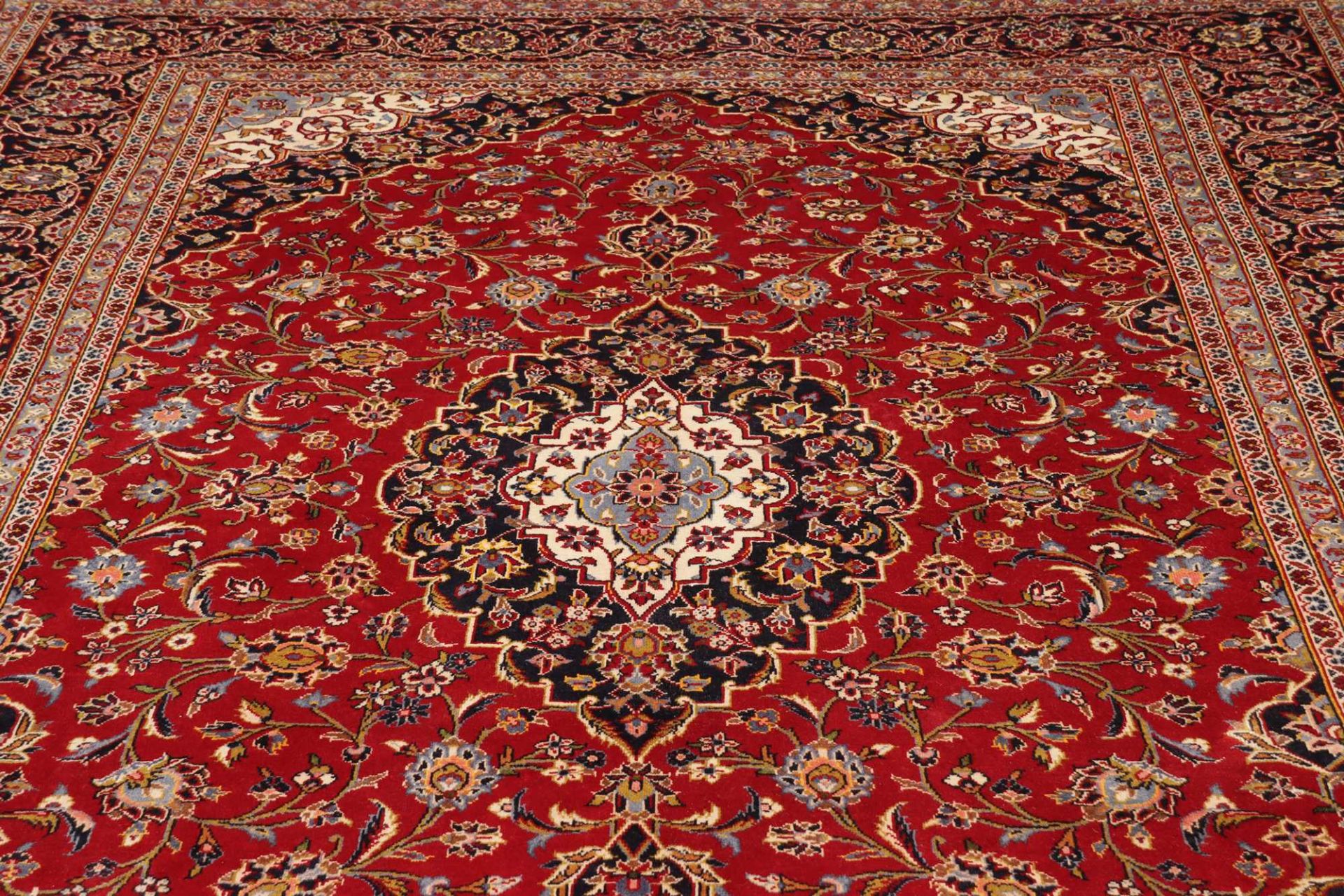 Kashan Persian Rug — hand-knotted, 246 × 354 cm, Wool