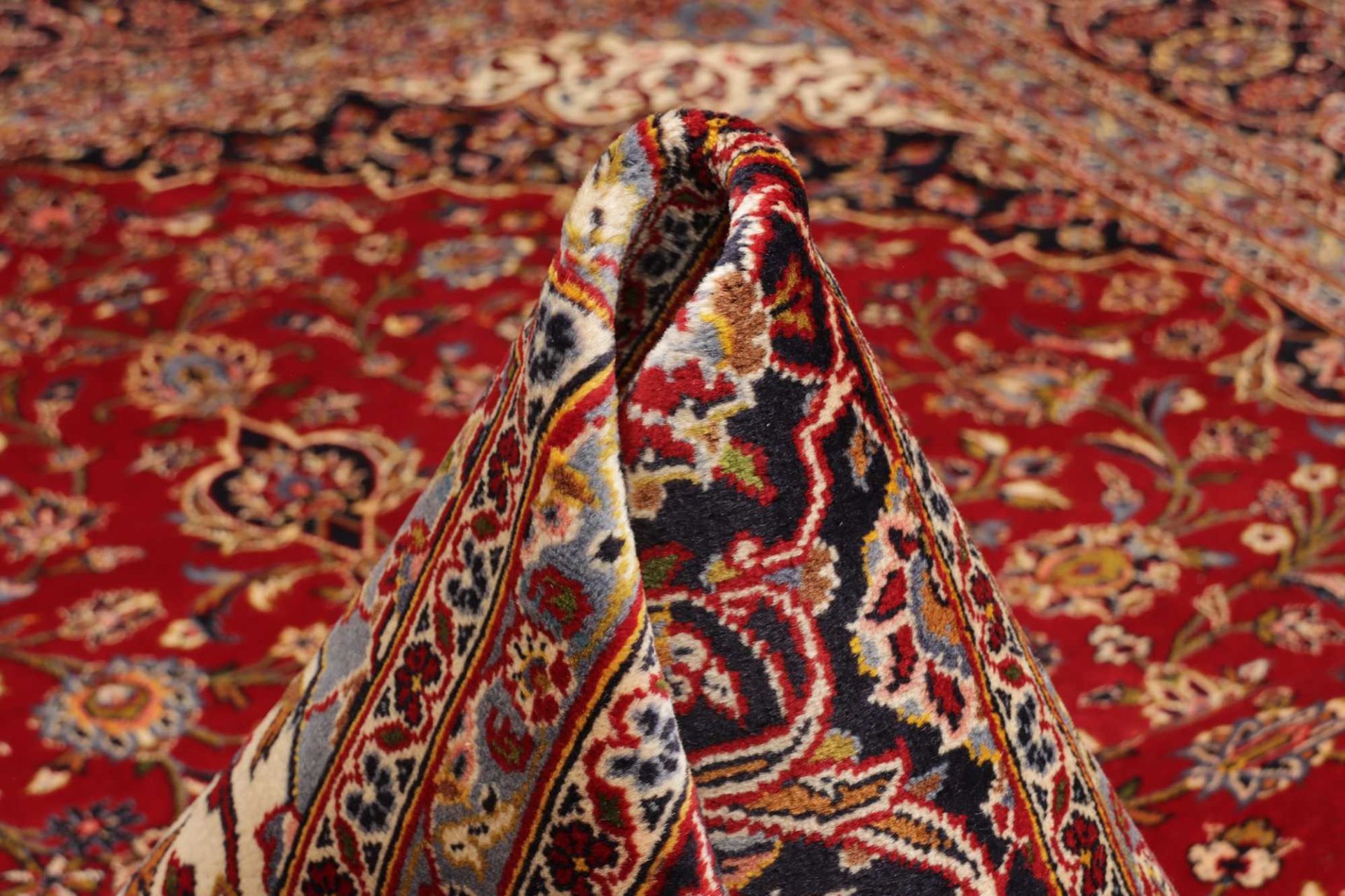 Kashan Persian Rug — hand-knotted, 246 × 354 cm, Wool