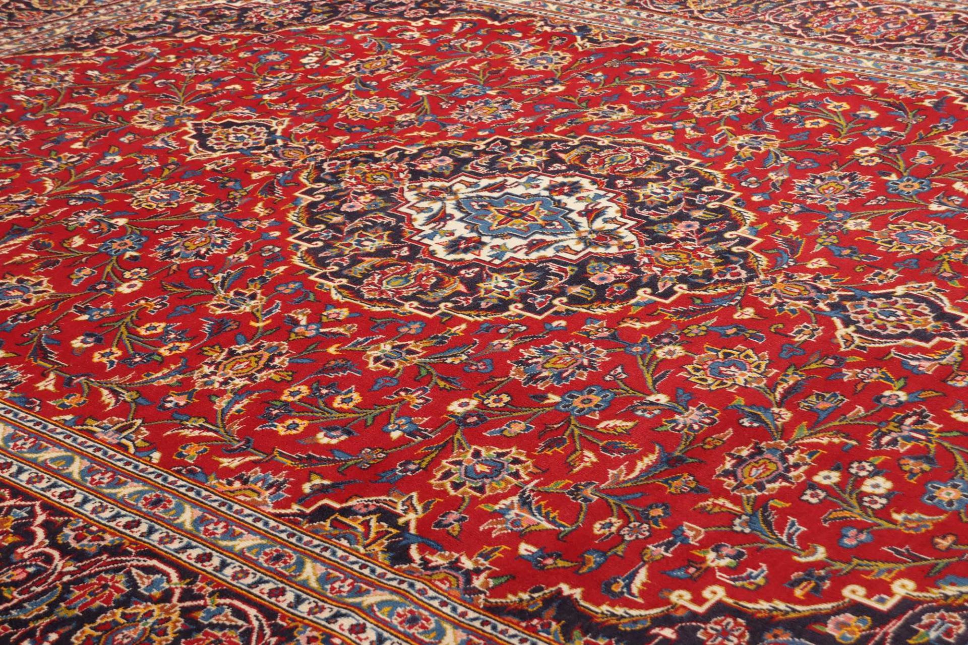 Hand-Knotted Wool Kashan Persian Rug, 256 × 349 cm