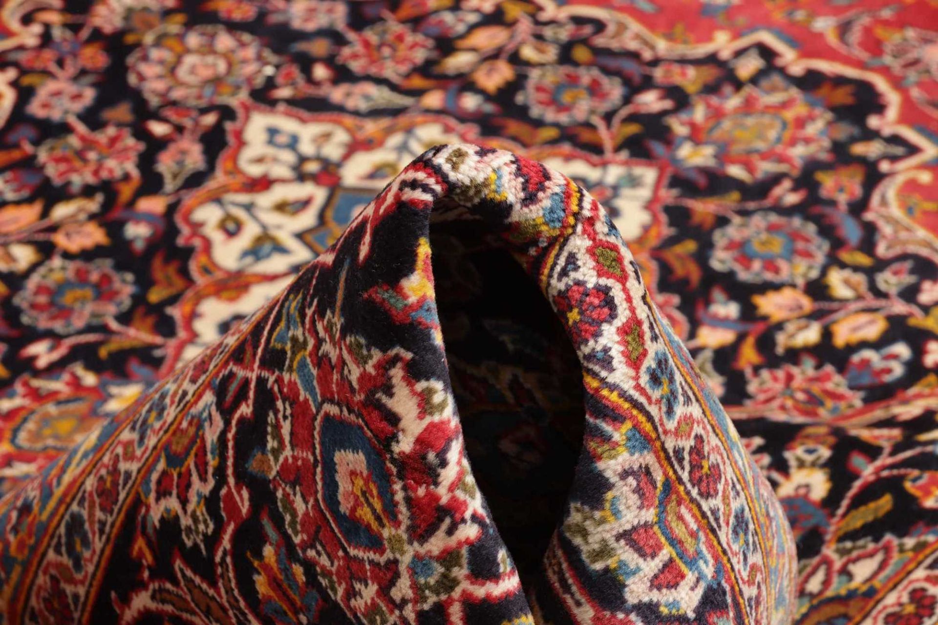 Kashan Persian Rug — hand-knotted, 264 × 359 cm, Wool