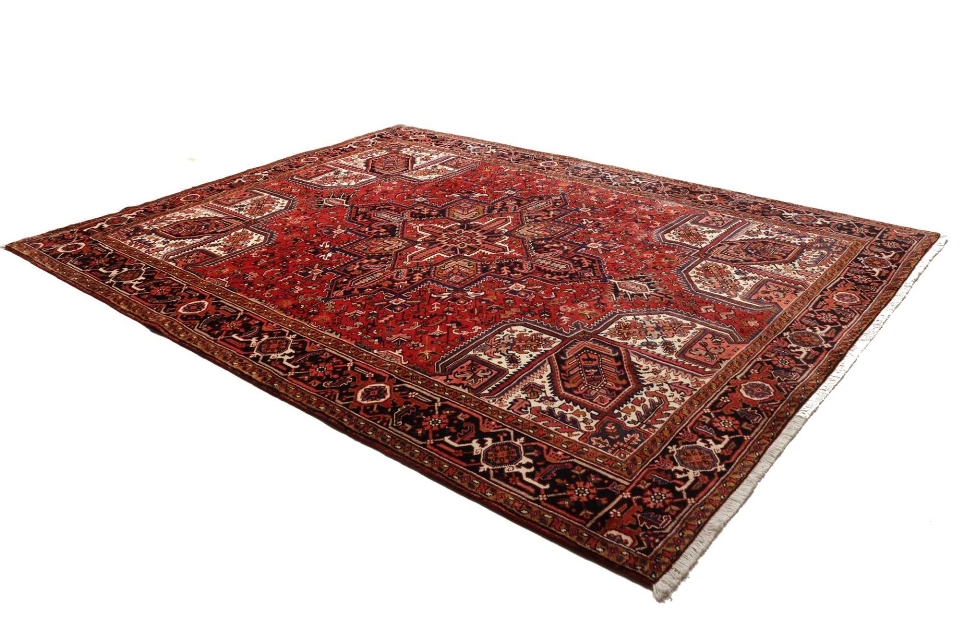 Hand-Knotted Wool Heriz Persian Rug, 261 × 335 cm
