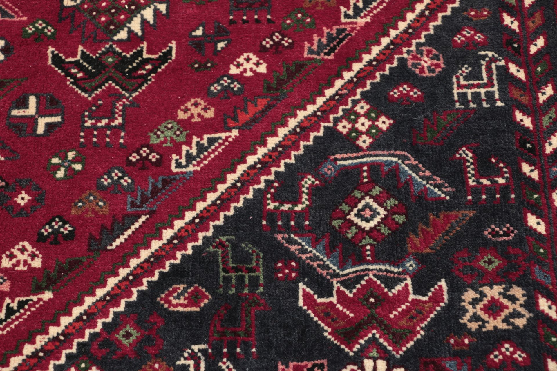 Qashqai Persian Rug 185 × 295 cm, Wool, hand-knotted