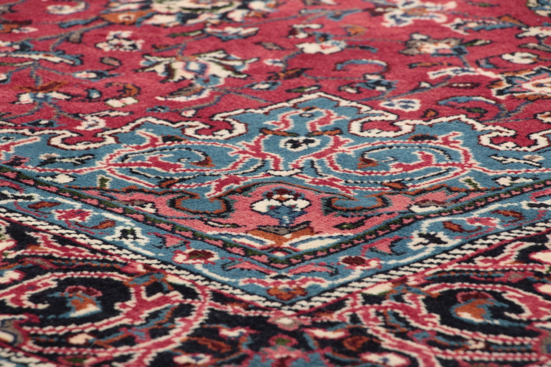 Persian Rug 213 × 315 cm, Wool, hand-knotted