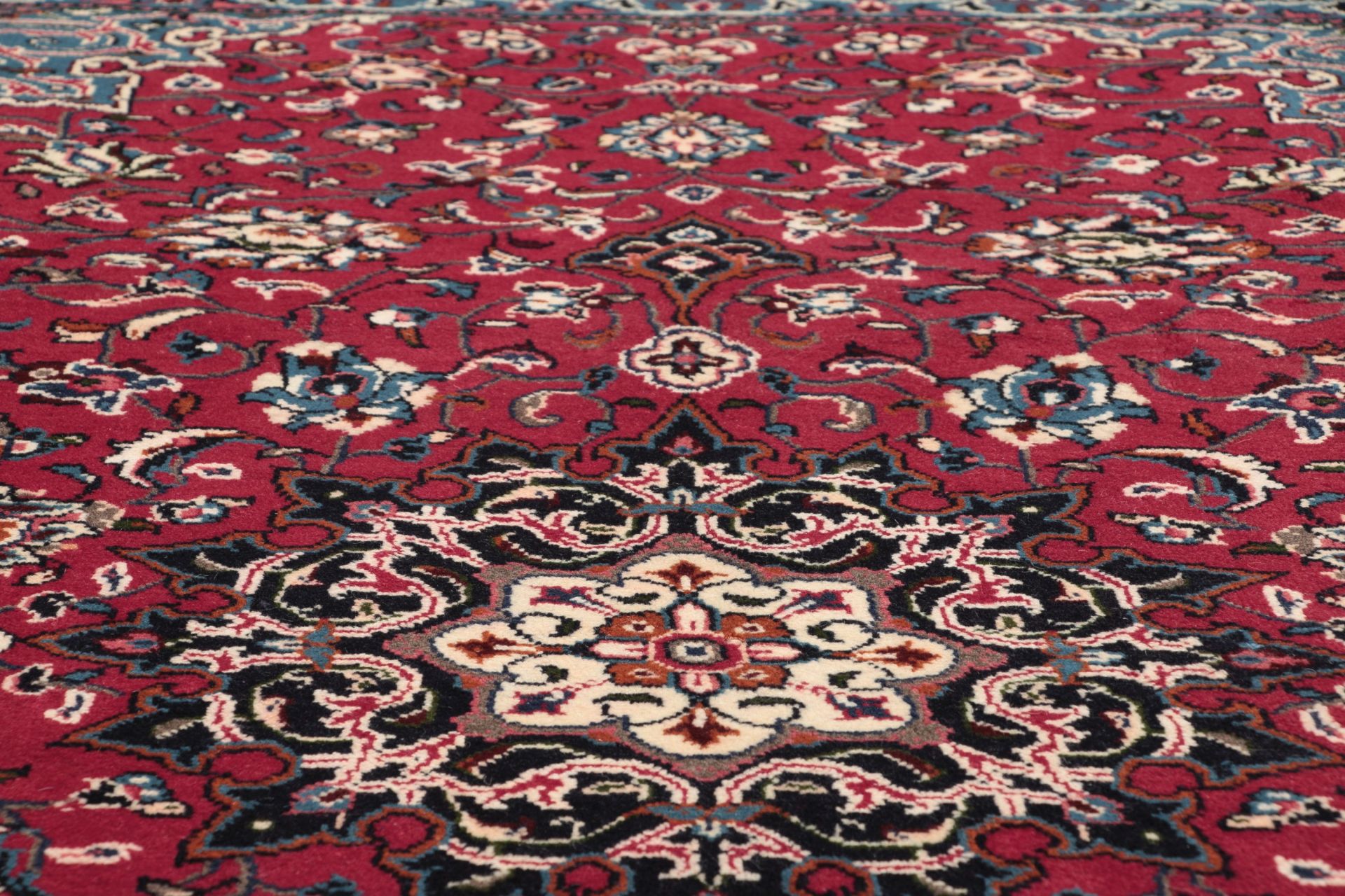 Persian Rug 213 × 315 cm, Wool, hand-knotted