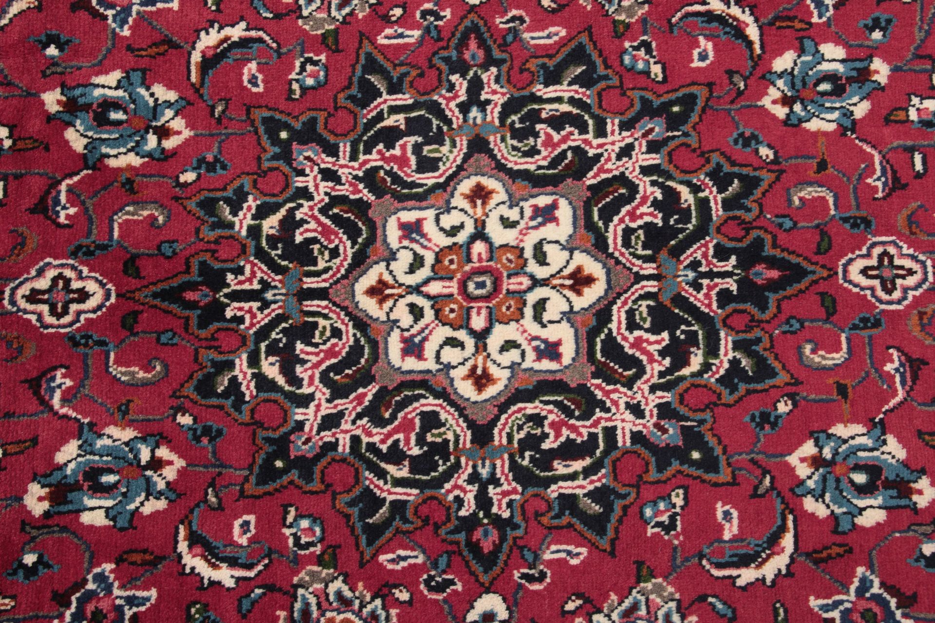 Persian Rug 213 × 315 cm, Wool, hand-knotted