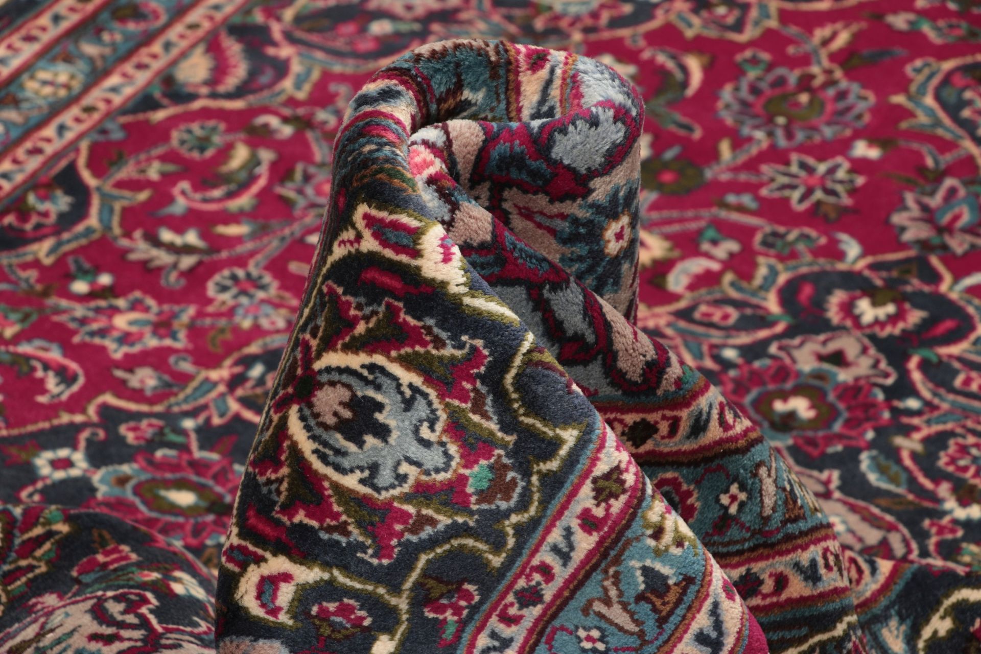 Mashhad Persian Rug — hand-knotted, 200 × 300 cm, Wool