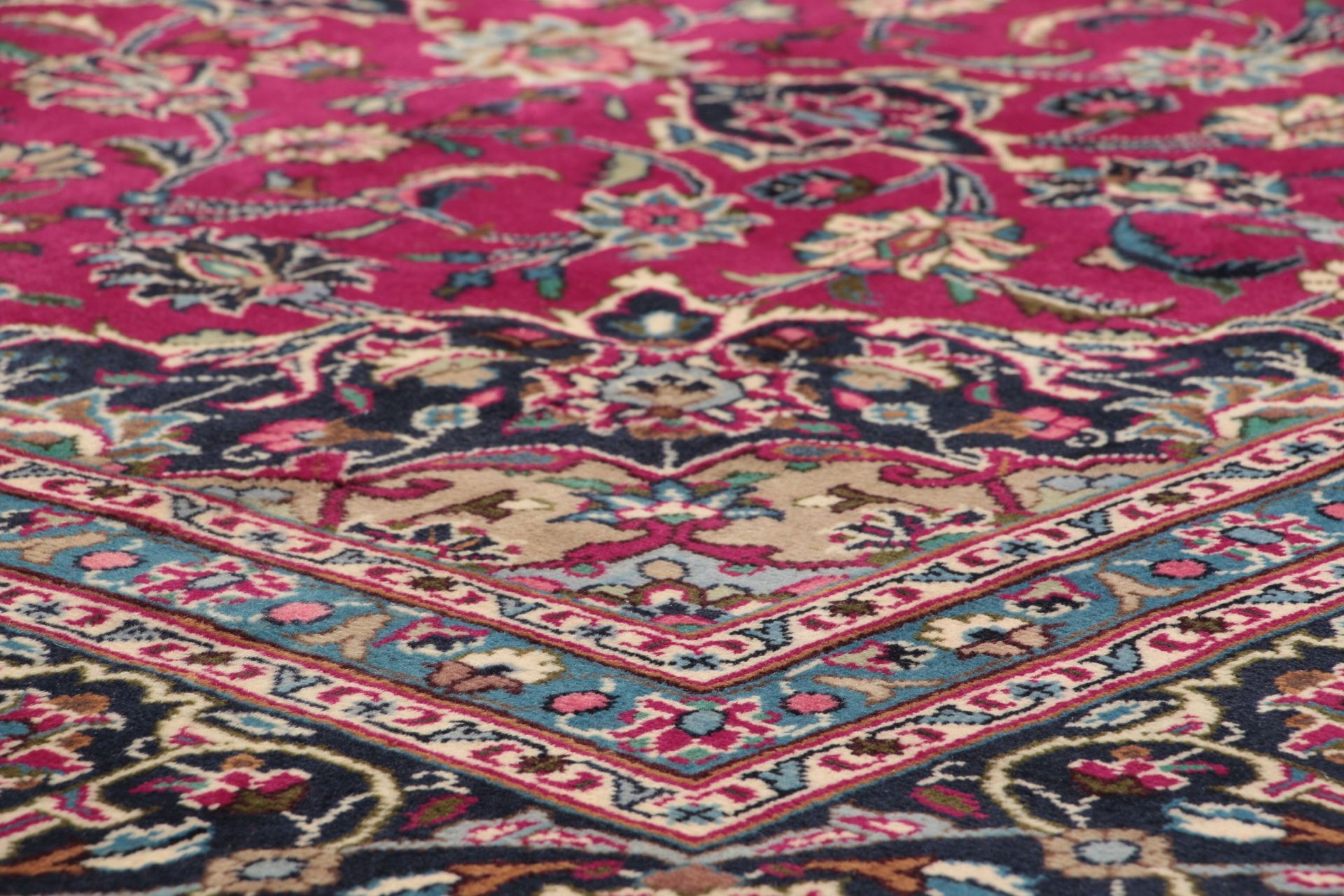 Kashmar Persian Rug 195 × 285 cm, Wool, hand-knotted