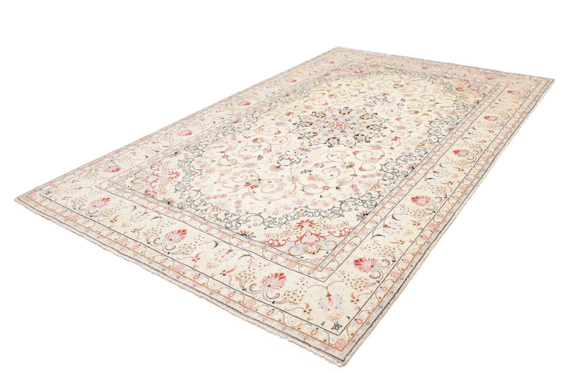 Hand-Knotted Wool Kashan Persian Rug, 196 × 299 cm