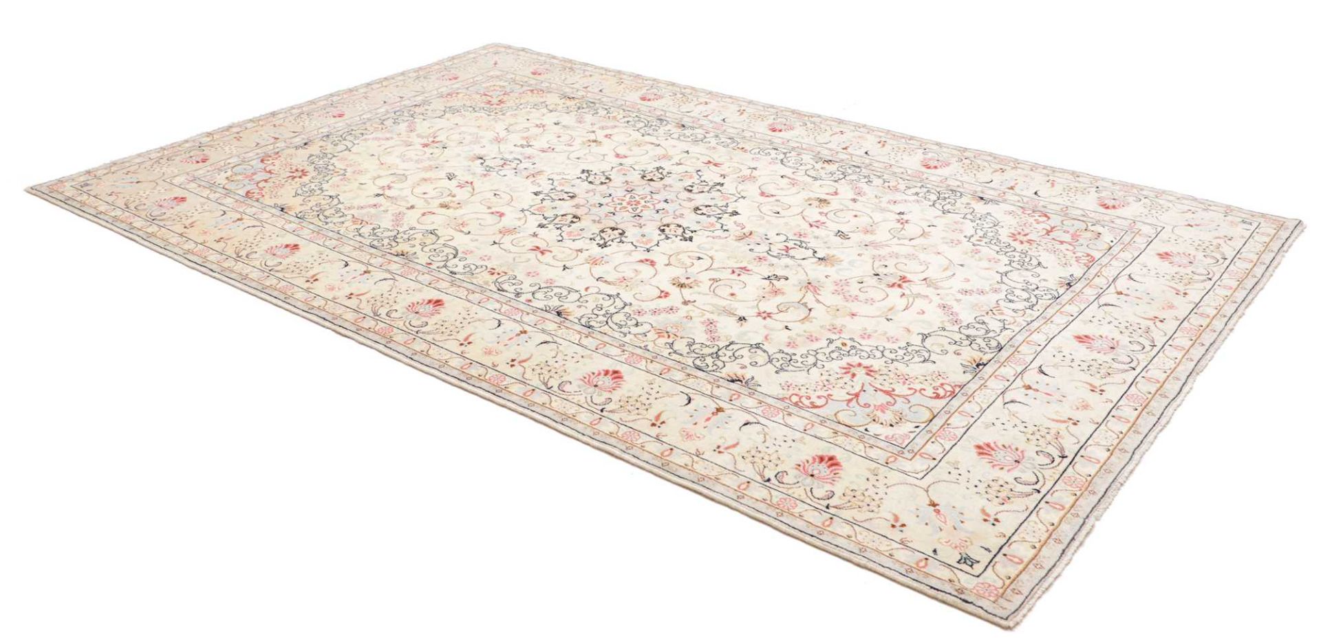 Hand-Knotted Wool Kashan Persian Rug, 196 × 299 cm