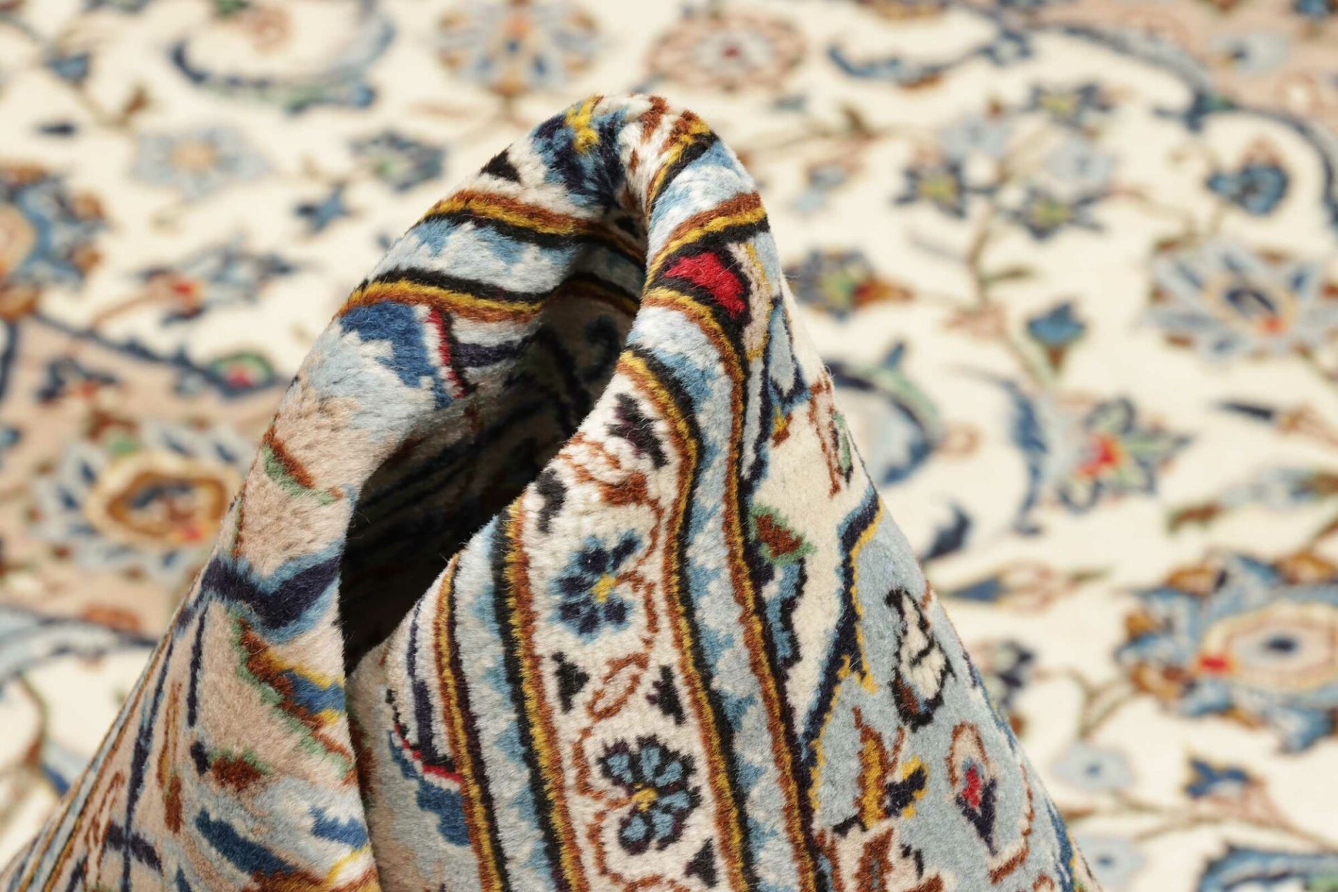 Hand-Knotted Wool Kashan Persian Rug, 201 × 299 cm