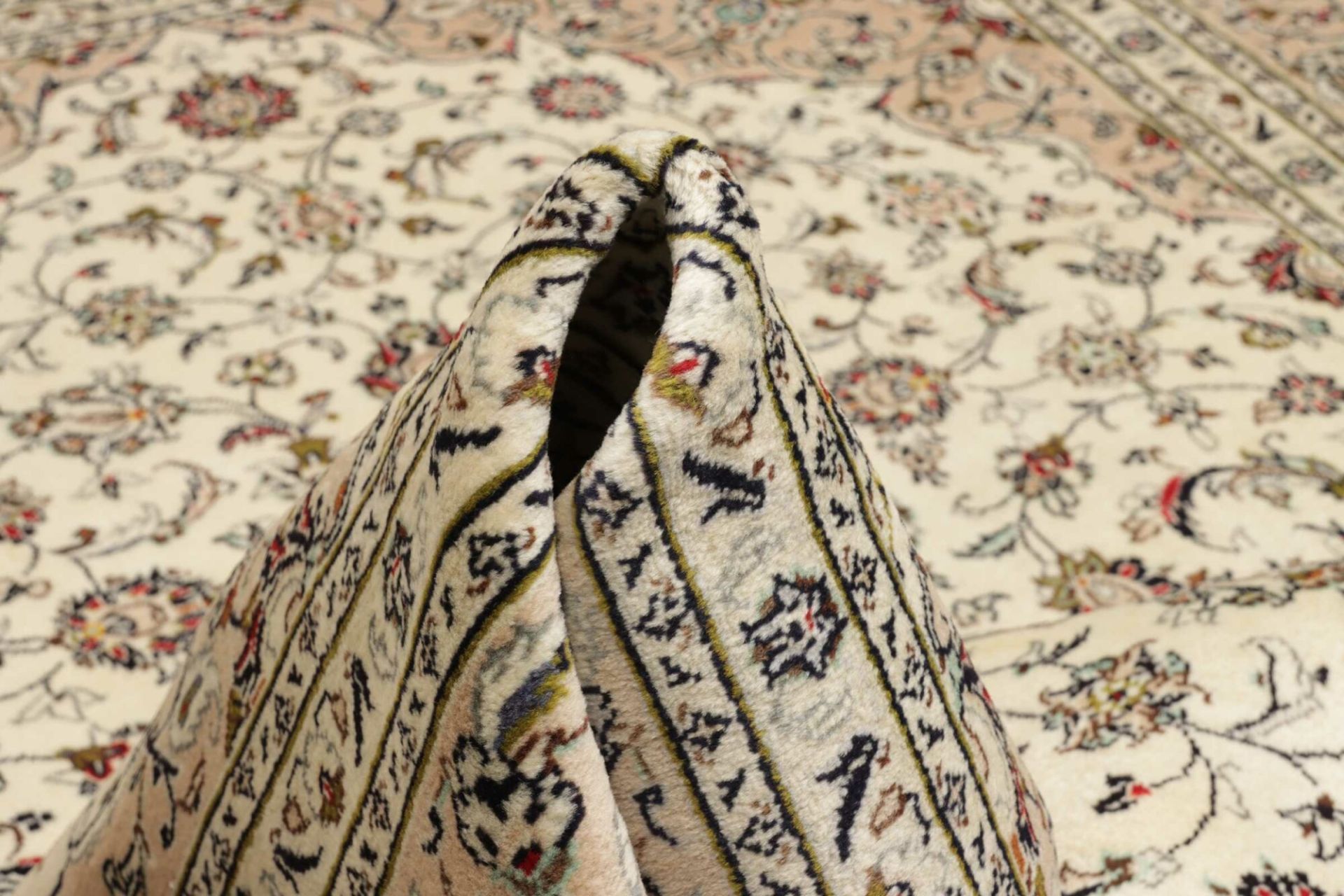 Kashan Persian Rug — hand-knotted, 201 × 289 cm, Wool