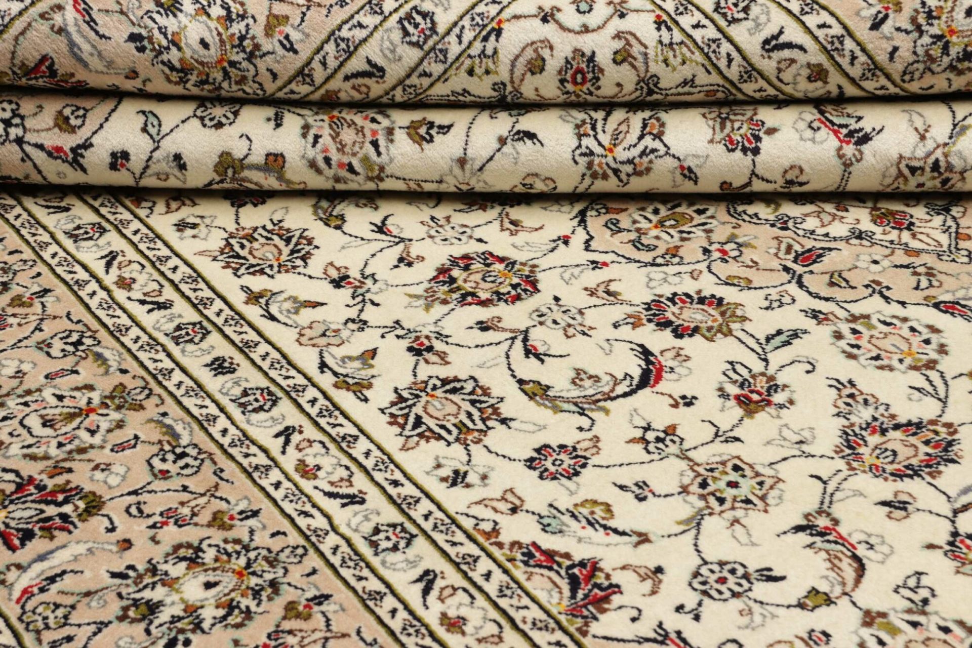 Kashan Persian Rug — hand-knotted, 201 × 289 cm, Wool
