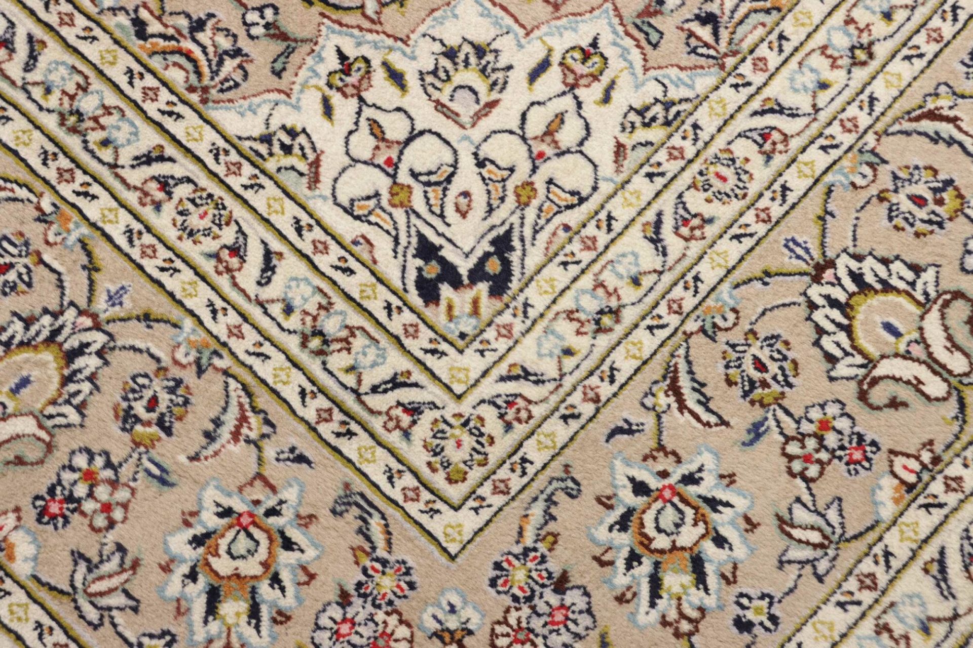 perserteppich-kashan-198-x-289-cm-schurwolle-handgeknupft-hochwertig-5 Kashan Persian Rug — hand-knotted, 198 × 289 cm, Wool