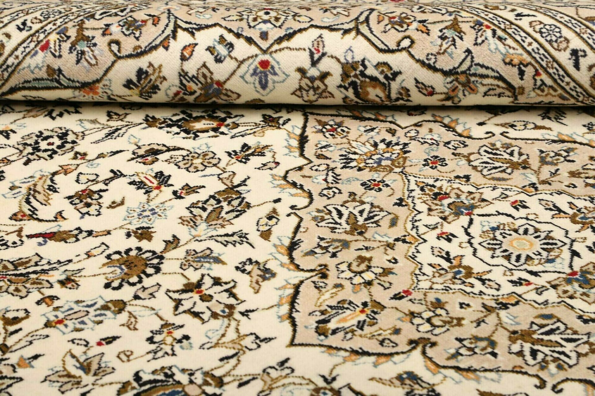 Kashan Persian Rug 196 × 292 cm, Wool, hand-knotted