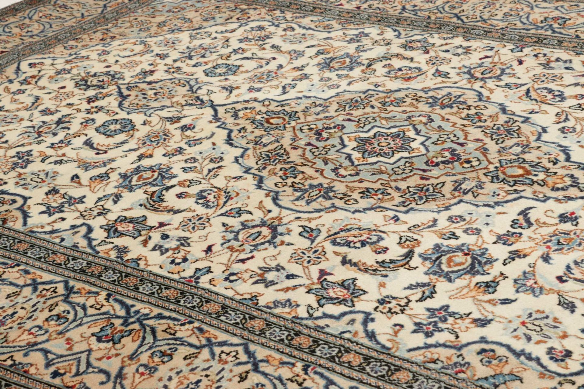 Kashan Persian Rug 201 × 296 cm, Wool, hand-knotted