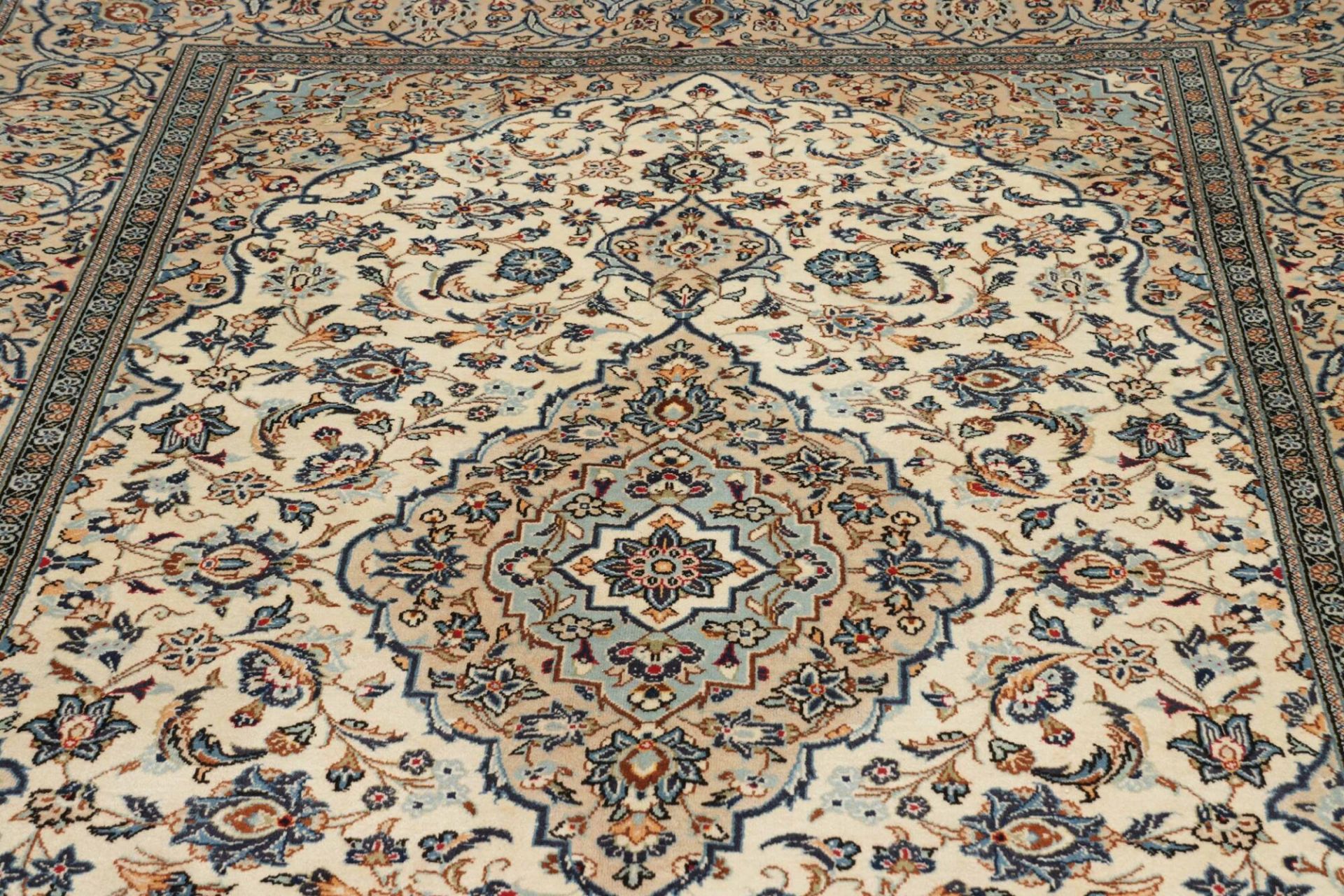 Kashan Persian Rug 201 × 296 cm, Wool, hand-knotted