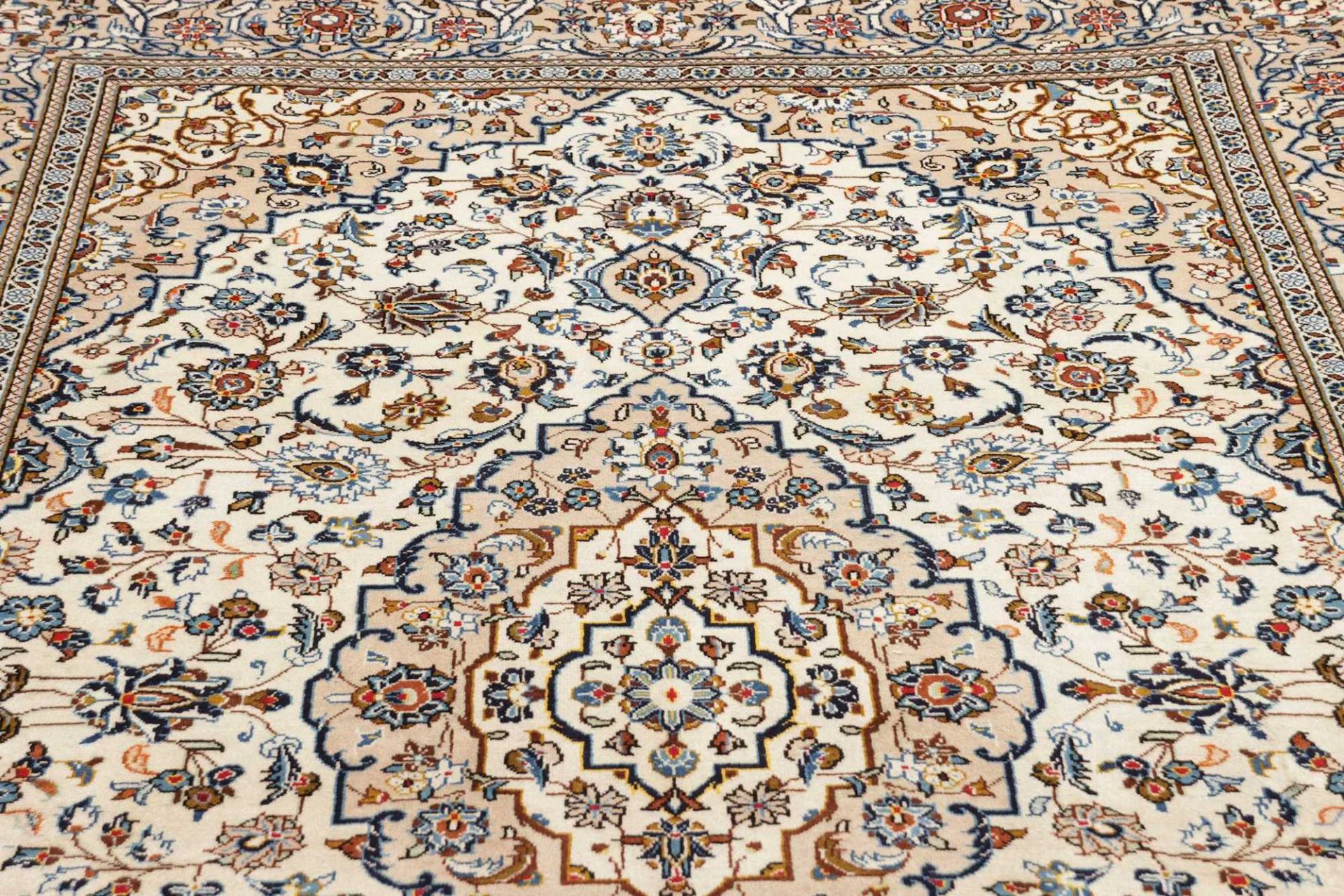 perserteppich-kashan-195-x-315-cm-schurwolle-handgeknupft-hochwertig-19 Hand-Knotted Wool Kashan Persian Rug, 195 × 315 cm