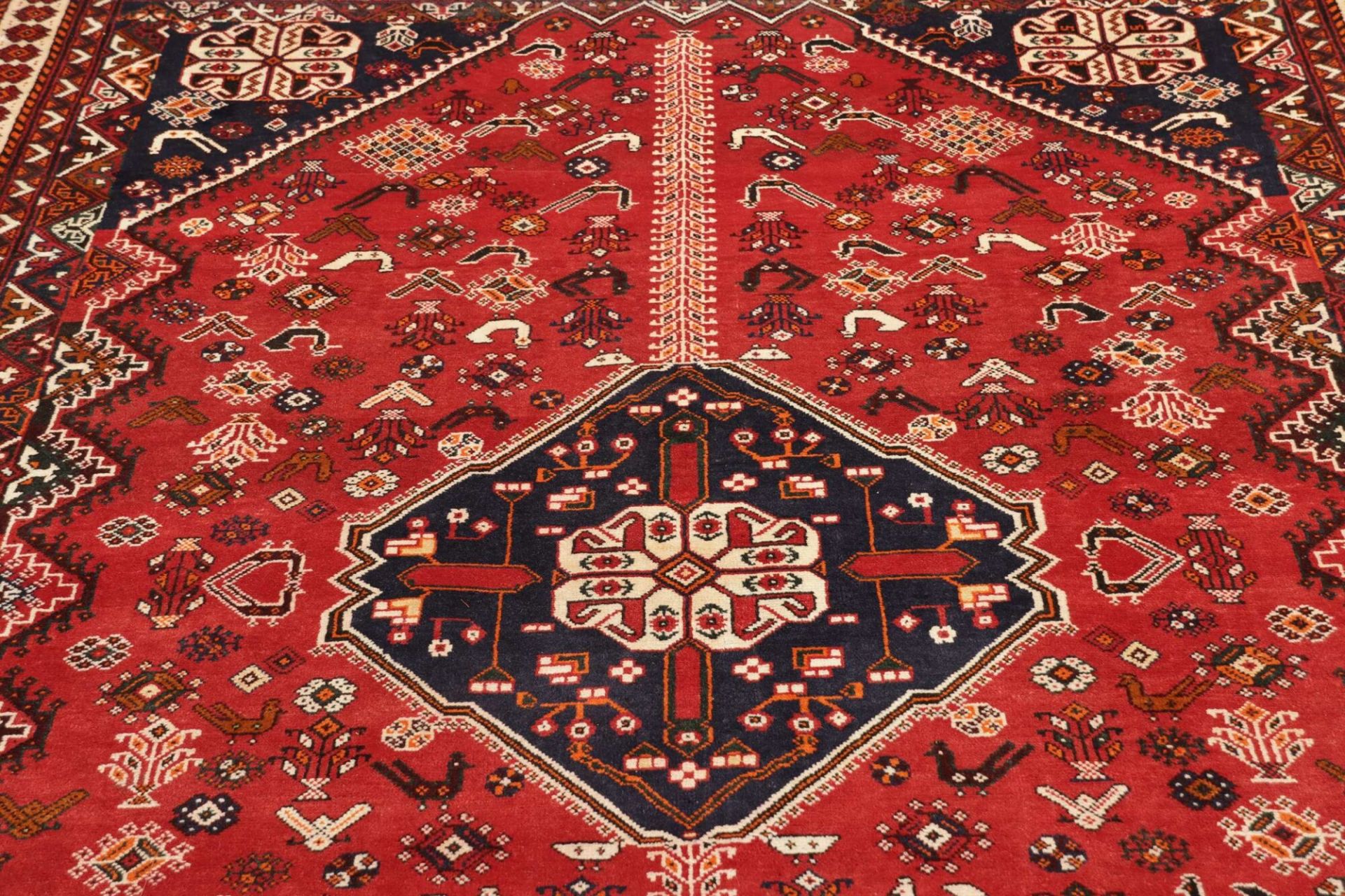 Qashqai Persian Rug 209 × 314 cm, Wool, hand-knotted