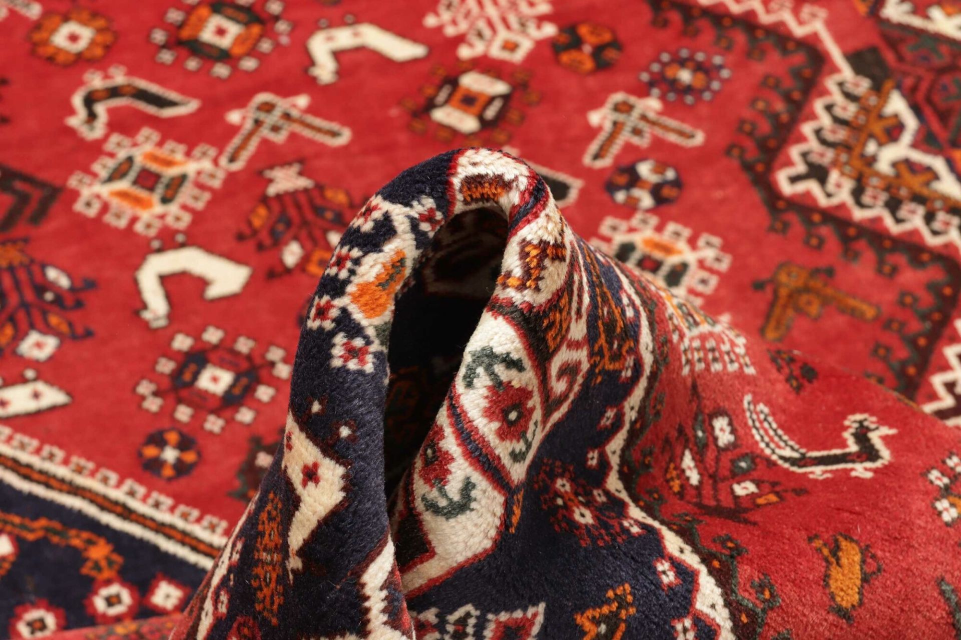 Qashqai Persian Rug 209 × 314 cm, Wool, hand-knotted