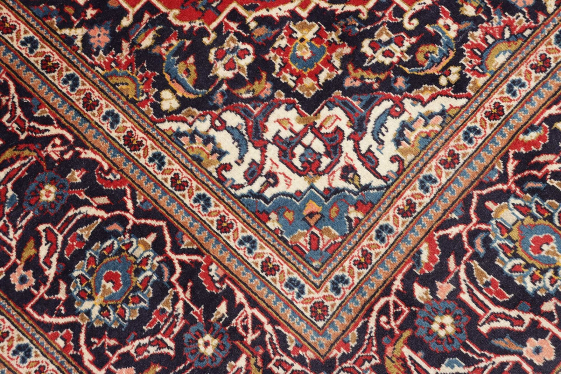 perserteppich-kashan-199-x-309-cm-schurwolle-handgeknupft-hochwertig-5 Kashan Persian Rug 199 × 309 cm, Wool, hand-knotted