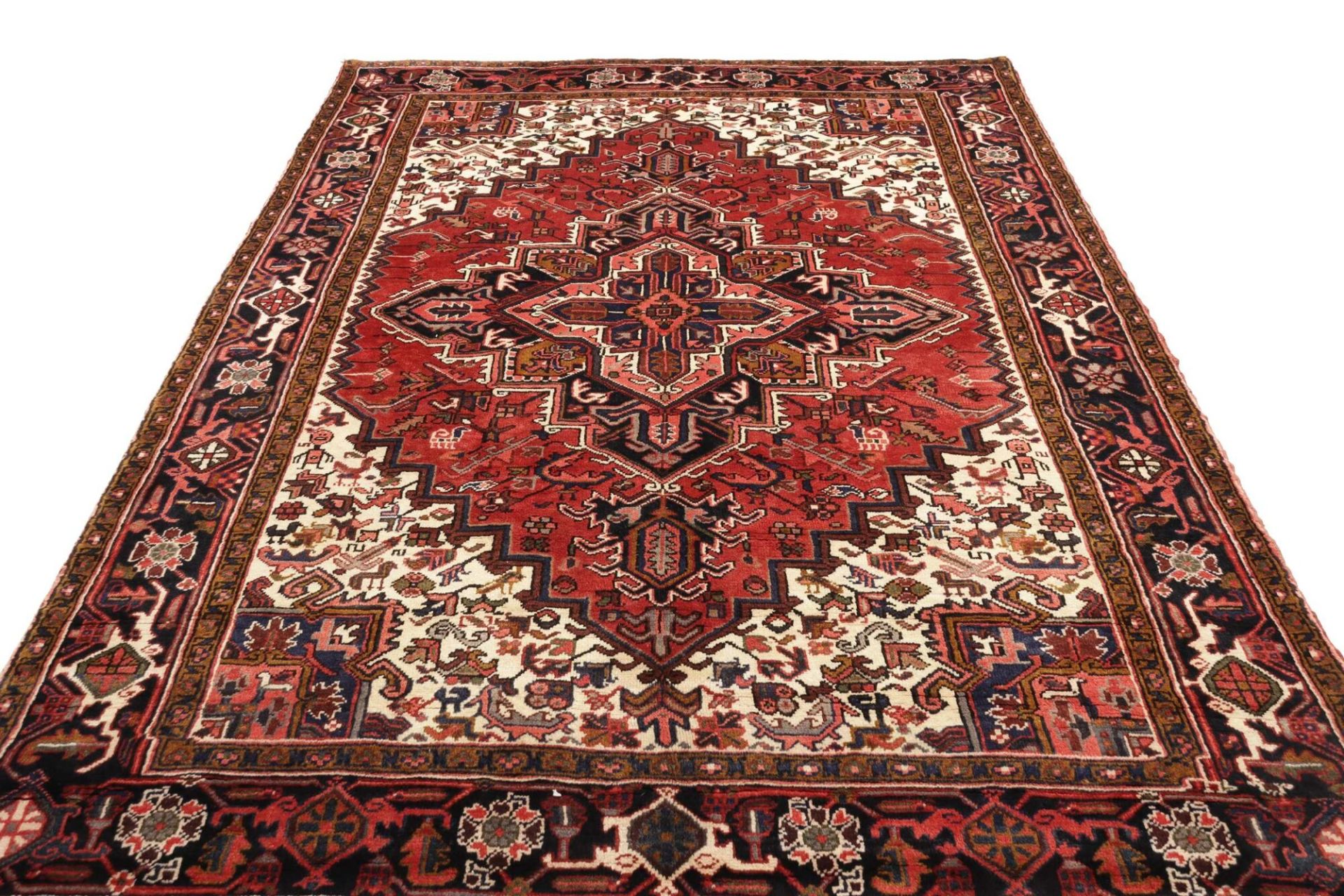 Heriz Persian Rug 207 × 299 cm, Wool, hand-knotted