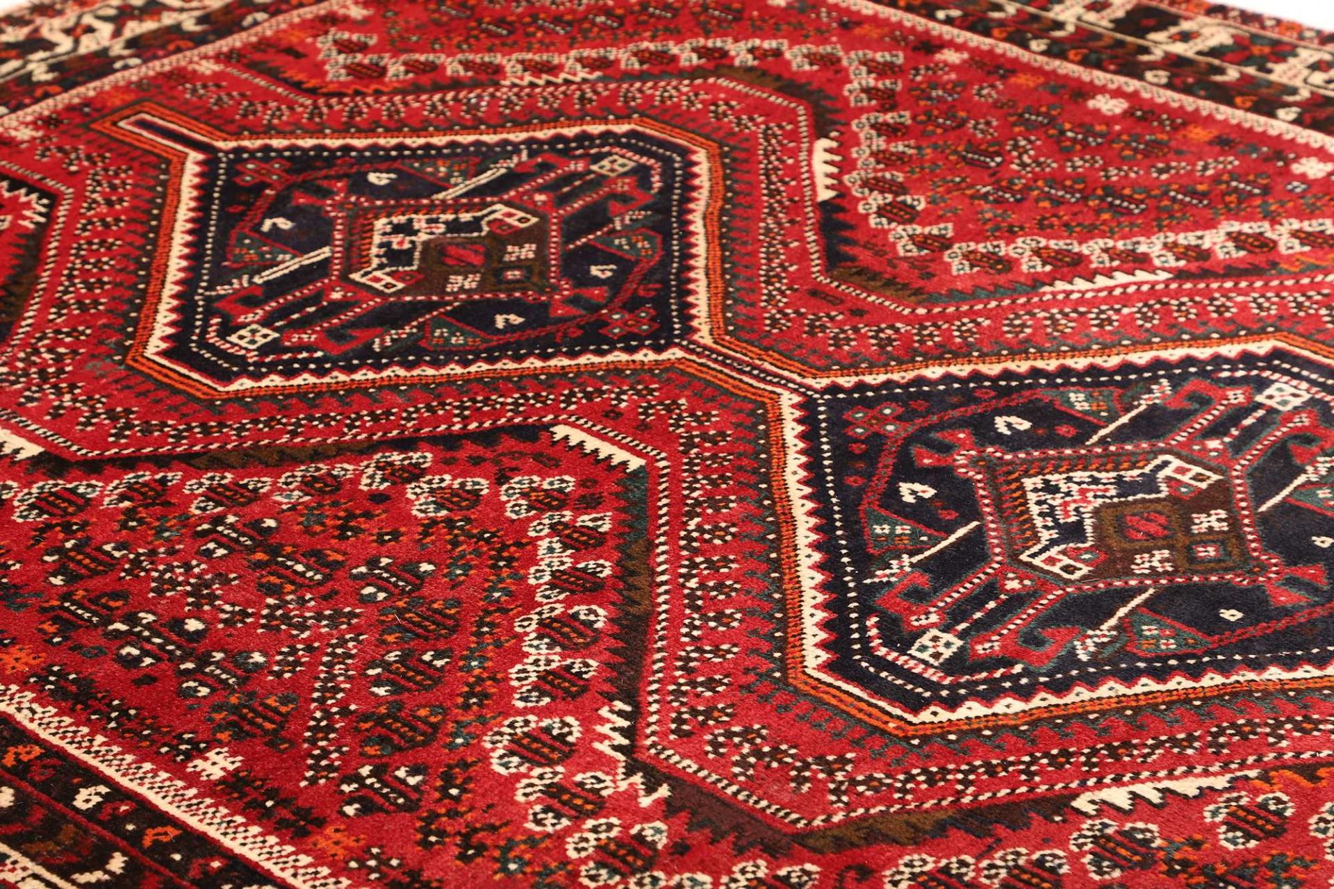 Shiraz Persian Rug 206 × 292 cm, Wool, hand-knotted