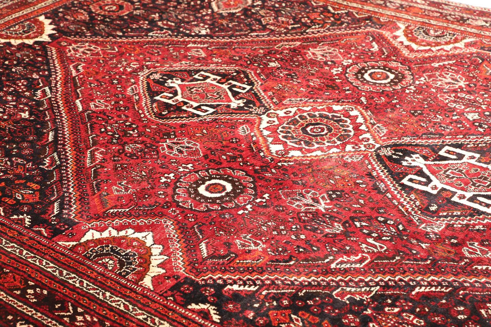 Hand-Knotted Wool Shiraz Persian Rug, 219 × 307 cm