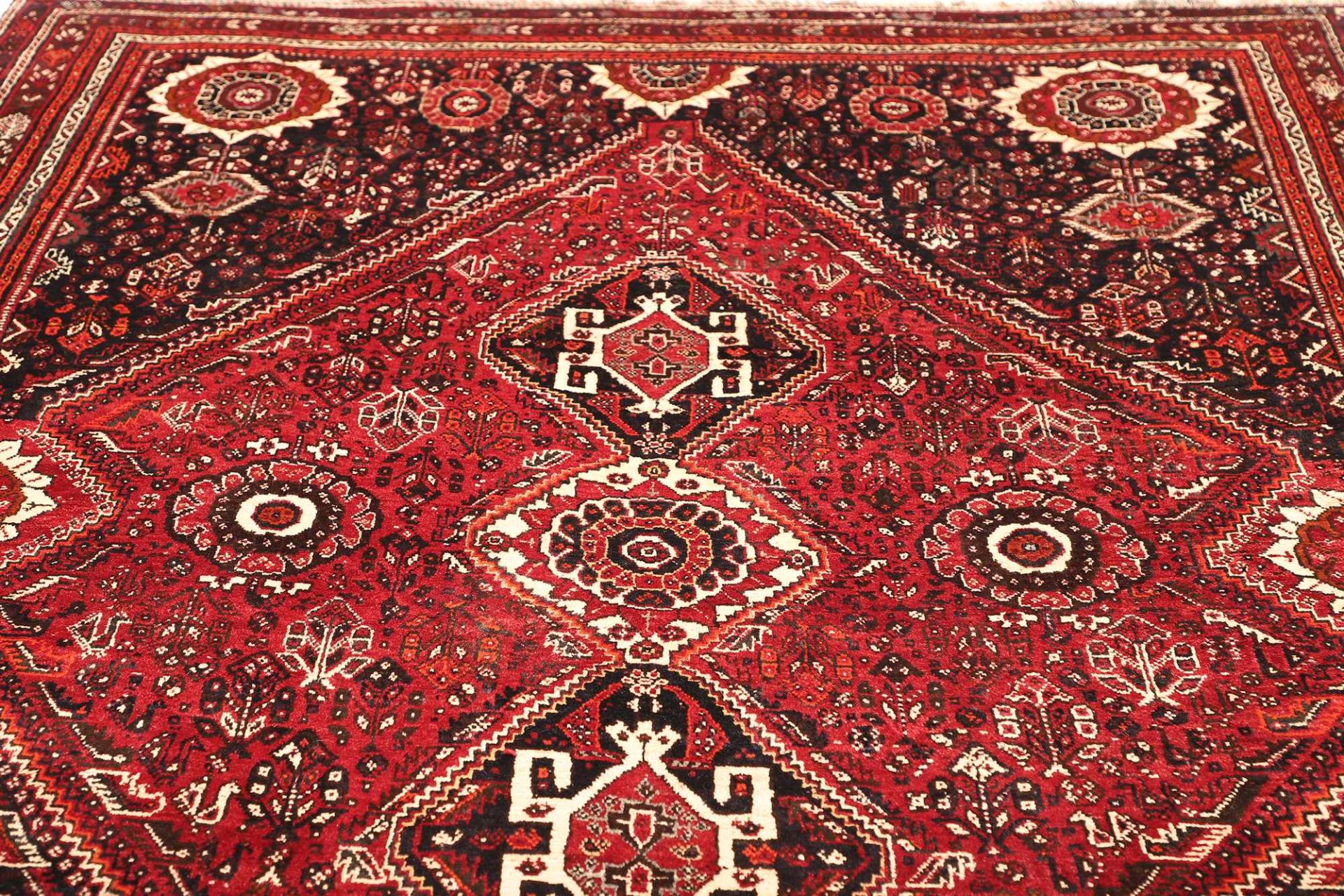 Hand-Knotted Wool Shiraz Persian Rug, 219 × 307 cm