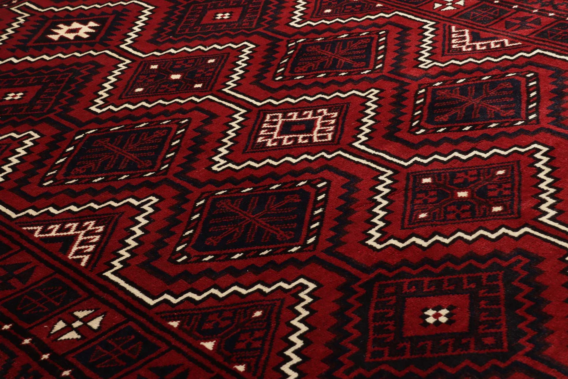 perserteppich-lori-223-x-301-cm-schurwolle-handgeknupft-geometrisch-7 Loribaft Persian Rug 223 × 301 cm, Wool, hand-knotted