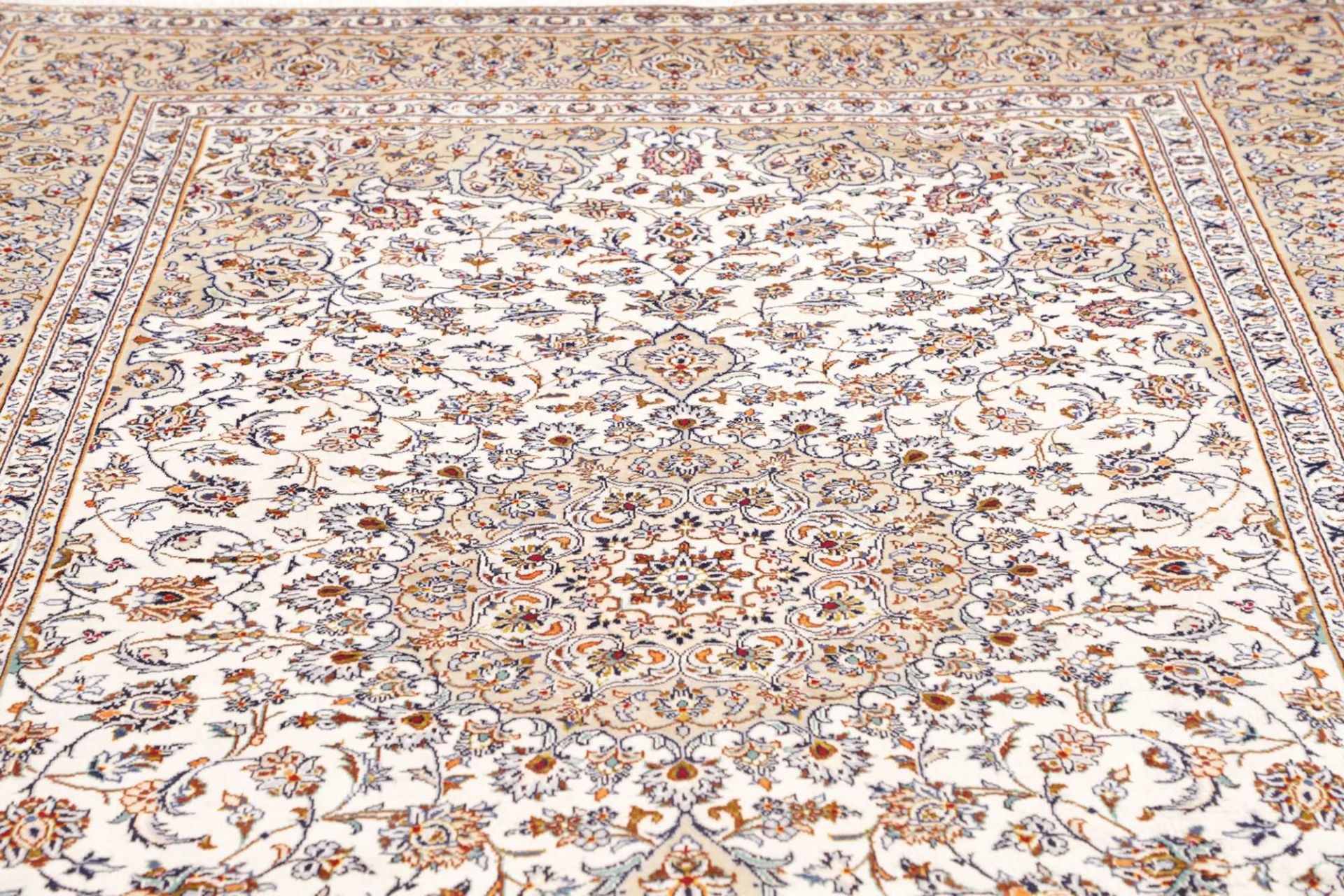 Kashan Persian Rug 206 × 324 cm, Wool, hand-knotted
