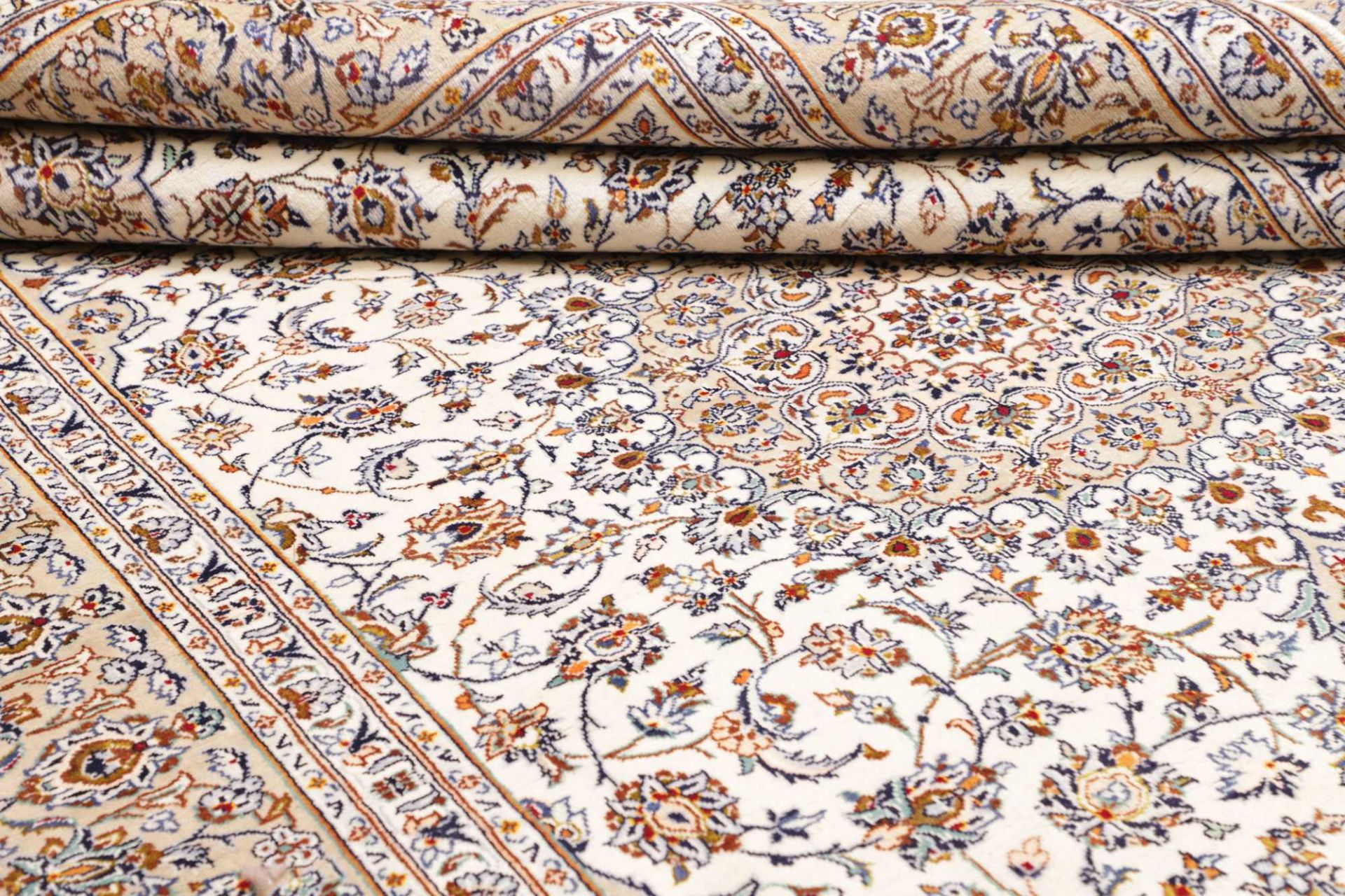 Kashan Persian Rug 206 × 324 cm, Wool, hand-knotted