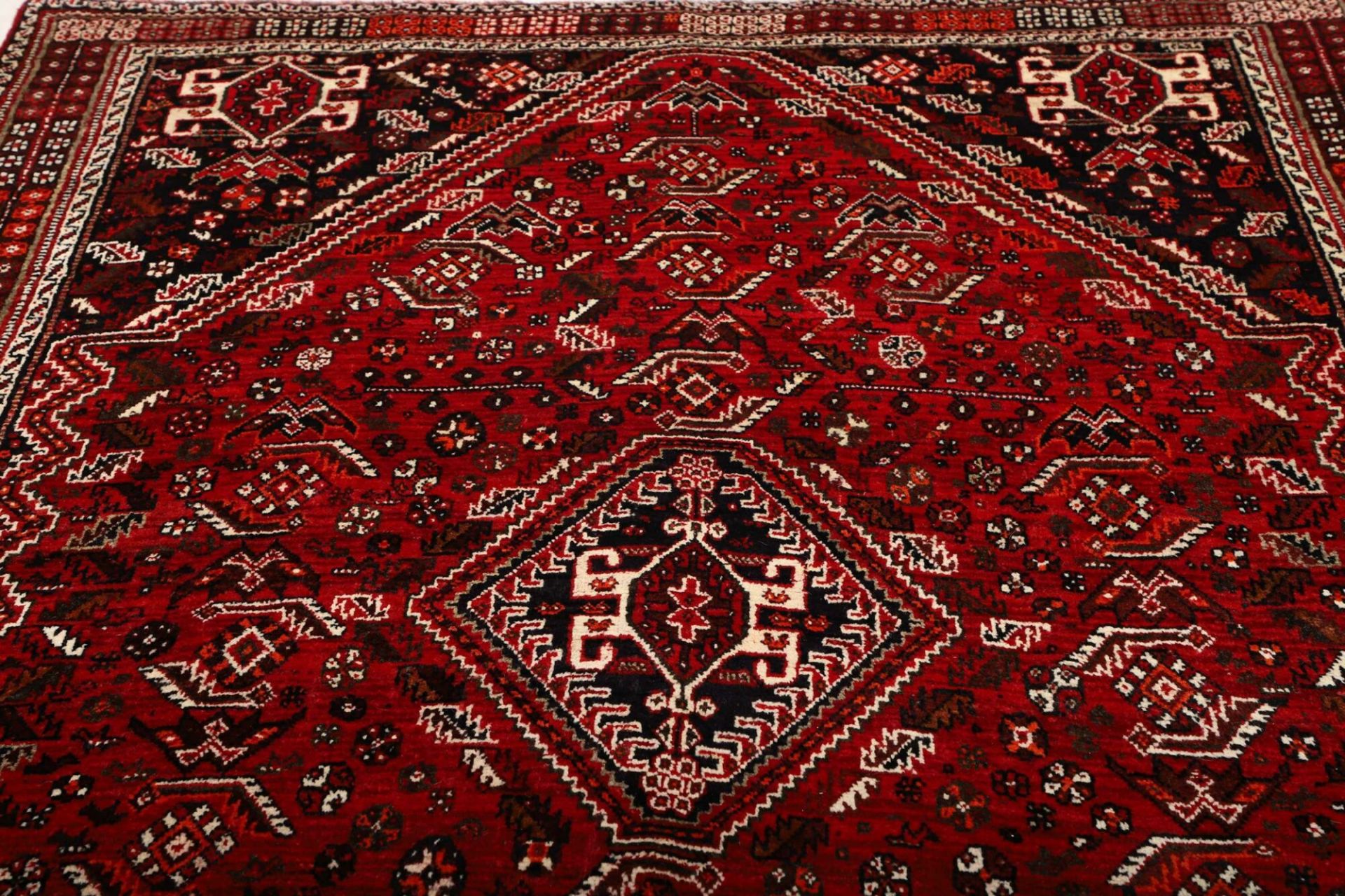 persischer-teppich-shiraz-179-x-279-cm-schurwolle-handgeknupft-17 Shiraz Persian Rug — hand-knotted, 179 × 279 cm, Wool