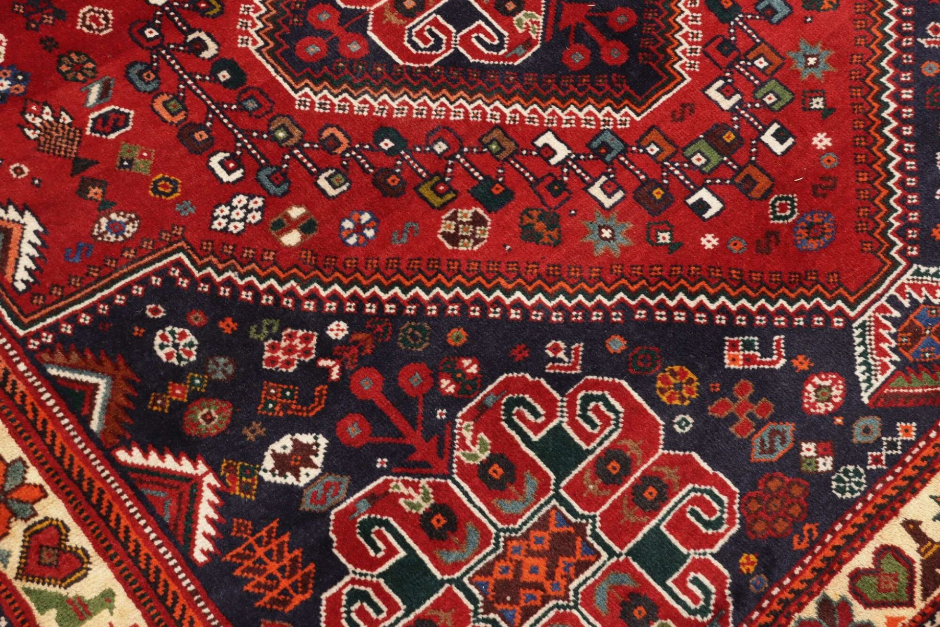 Shiraz Persian Rug 176 × 286 cm, Wool, hand-knotted