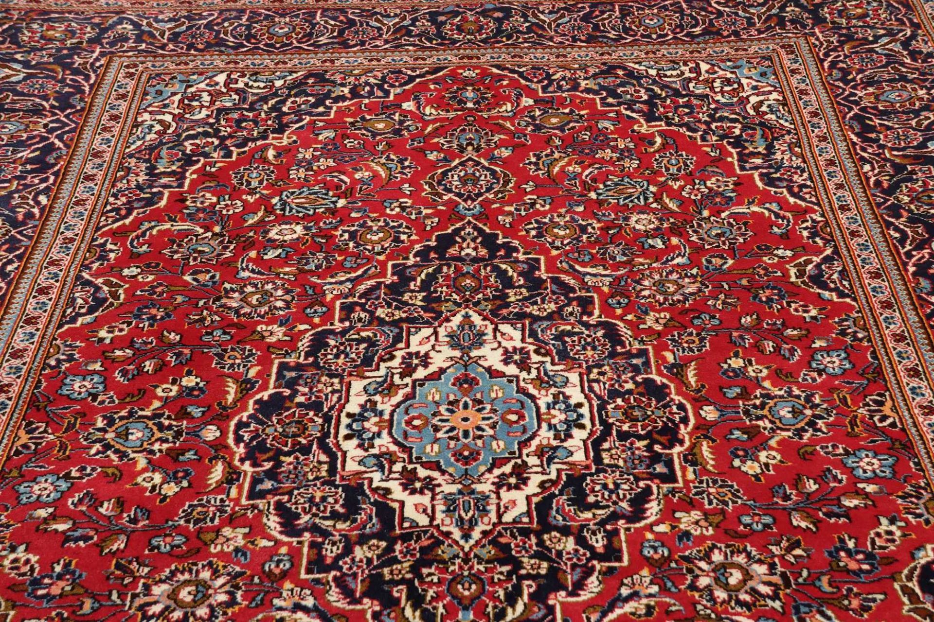 Hand-Knotted Wool Kashan Persian Rug, 198 × 307 cm