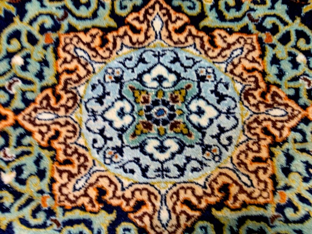 Persian Rug Kashan 211 x 140 cm Wool Hand-knotted