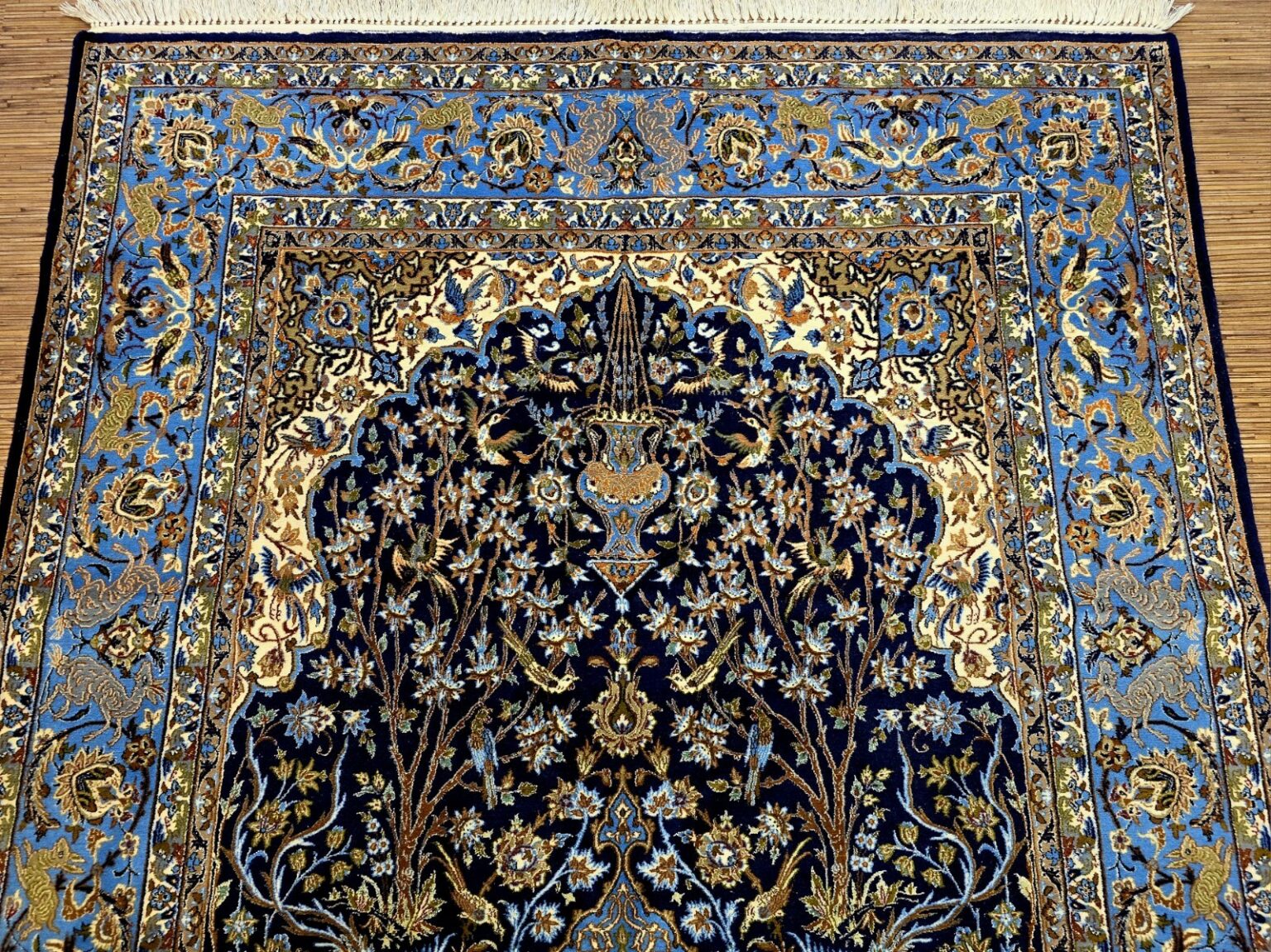 Persian Rug Isfahan 250 x 155 cm Silk Hand-knotted
