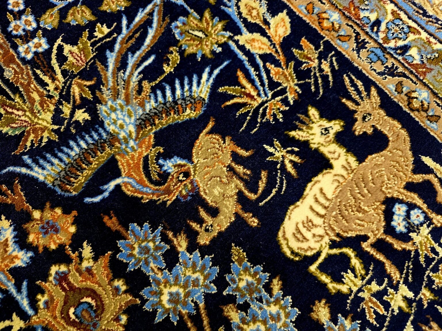 Persian Rug Isfahan 250 x 155 cm Silk Hand-knotted