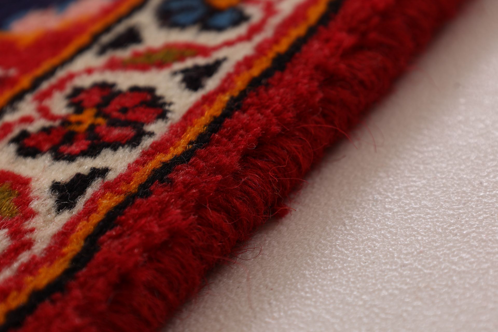Hand-Knotted Wool & Silk Kashan Persian Rug, 200 × 300 cm