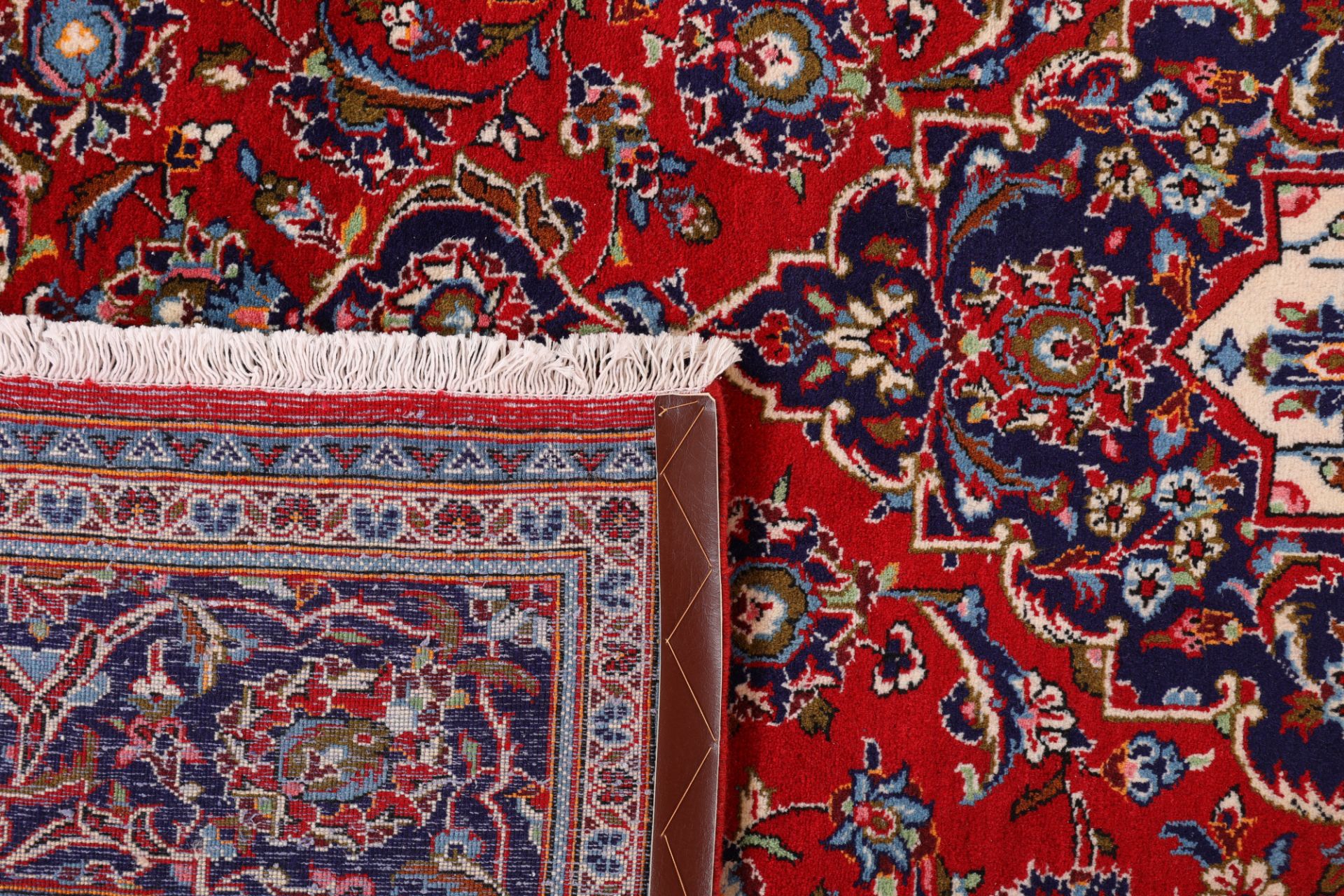 Hand-Knotted Wool Kashan Persian Rug, 202 × 302 cm
