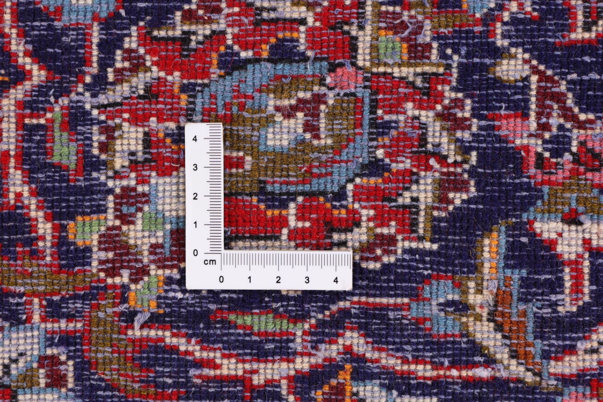 Hand-Knotted Wool Kashan Persian Rug, 202 × 302 cm