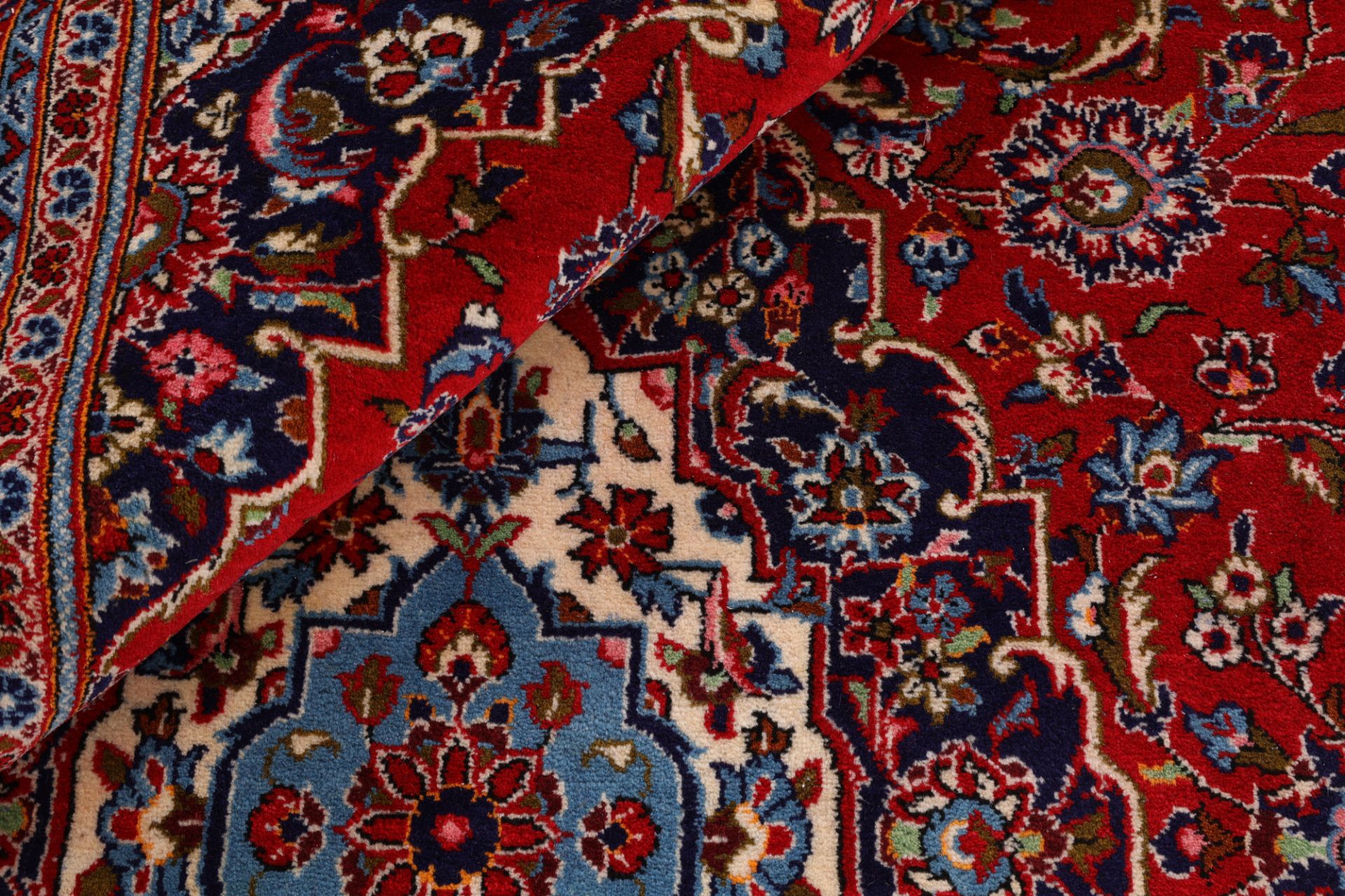 Hand-Knotted Wool Kashan Persian Rug, 202 × 302 cm
