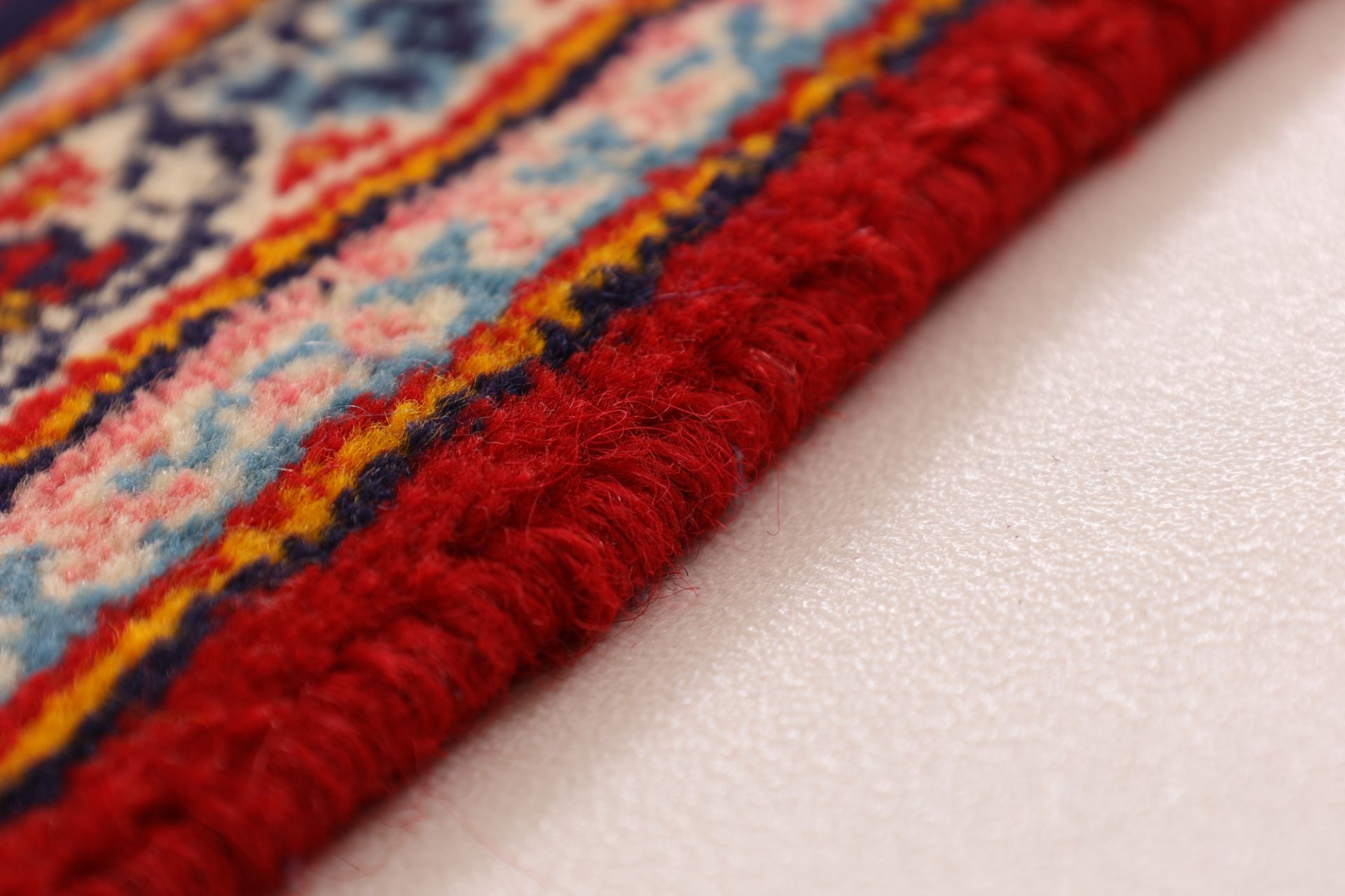 Kashan Persian Rug — hand-knotted, 198 × 300 cm, Wool & Silk