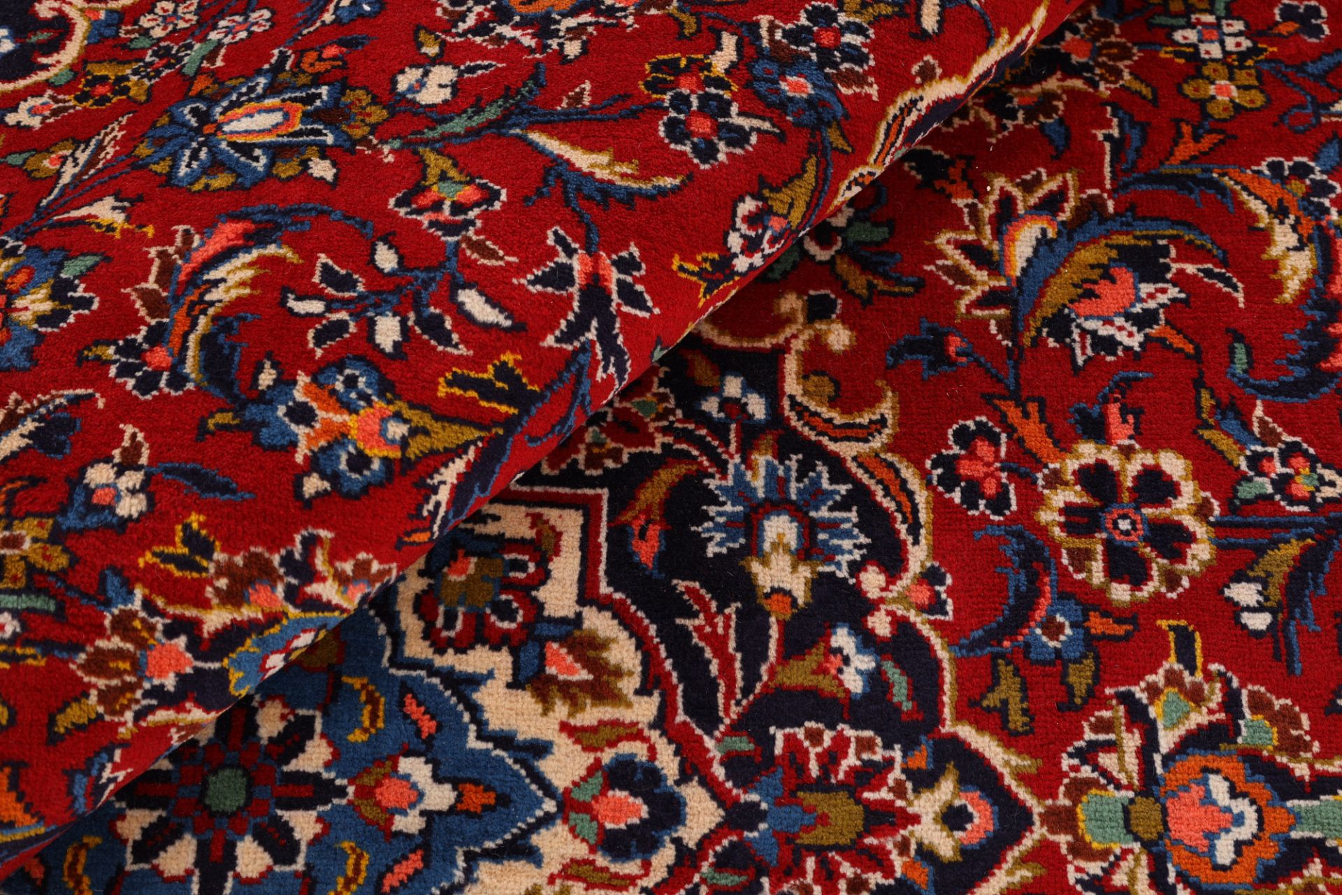 Kashan Persian Rug 223 × 322 cm, Wool, hand-knotted