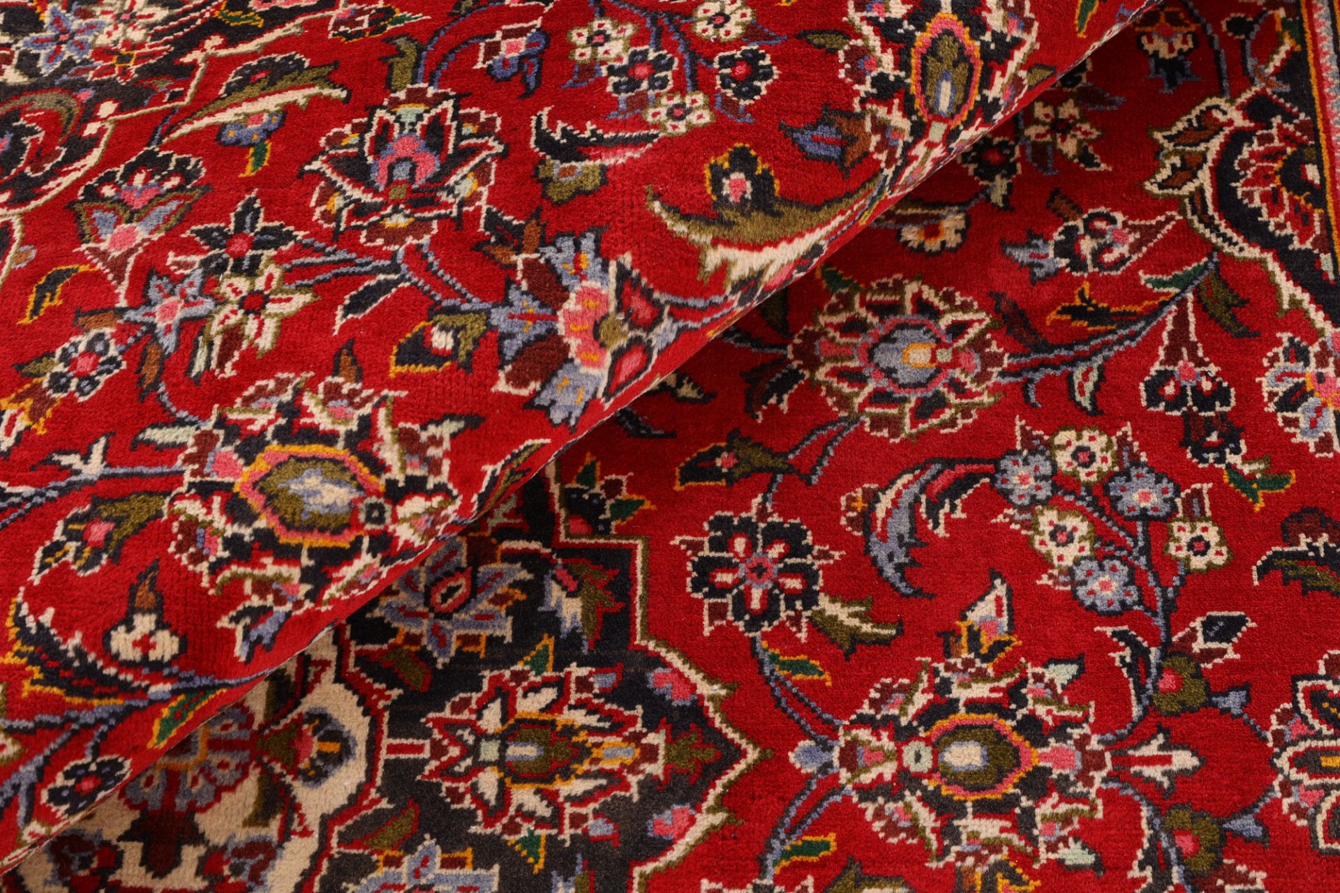 Hand-Knotted Wool Kashan Persian Rug, 203 × 304 cm