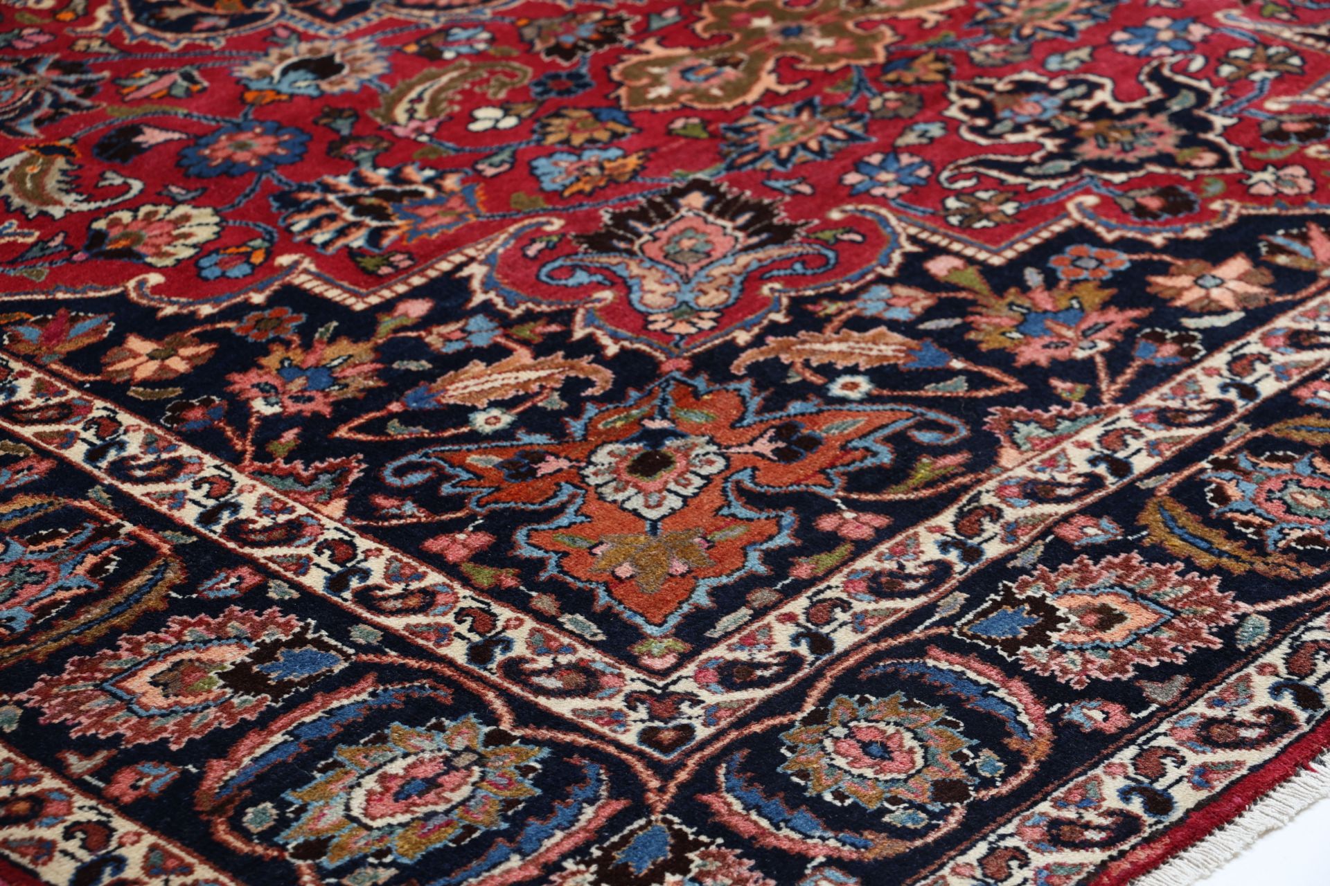 perserteppich-mashad-200-x-294-cm-schurwolle-handgeknupft-10 Mashhad Persian Rug 200 × 294 cm, Wool, hand-knotted
