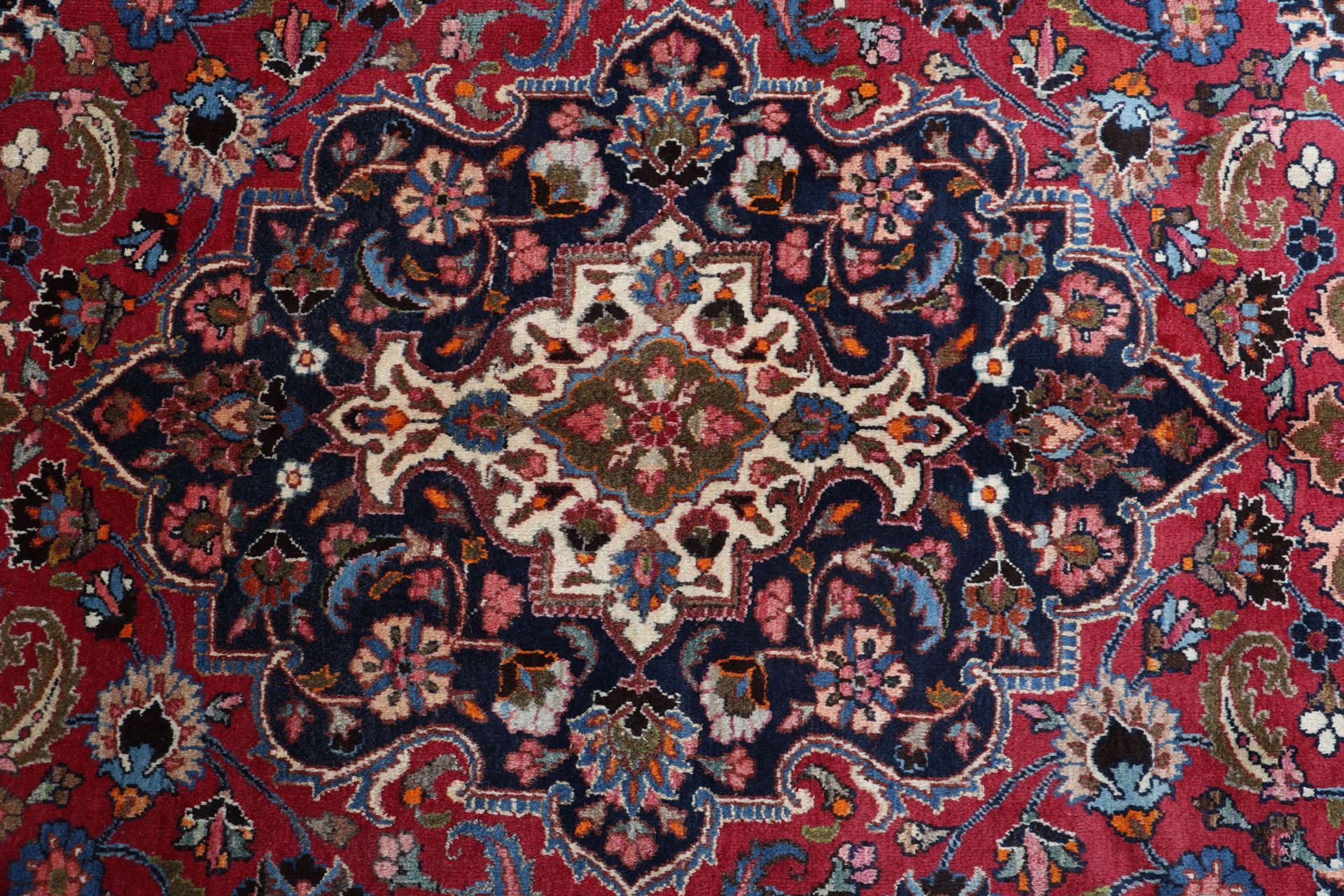 perserteppich-mashad-200-x-294-cm-schurwolle-handgeknupft-18 Mashhad Persian Rug 200 × 294 cm, Wool, hand-knotted